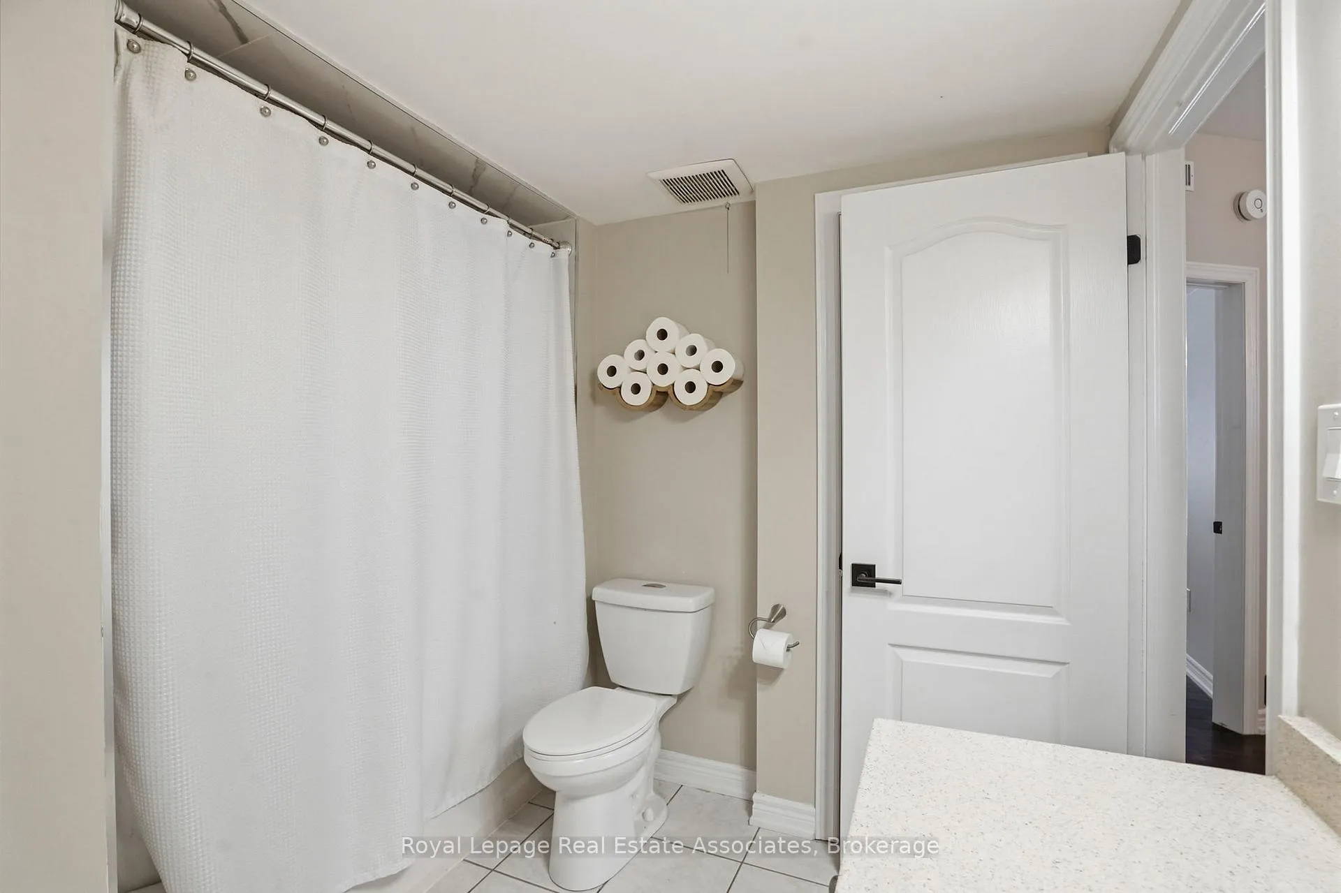 Photo 25 of Unit 107, 4006 Kilmer Drive, Burlington, Tansley — HOMEH