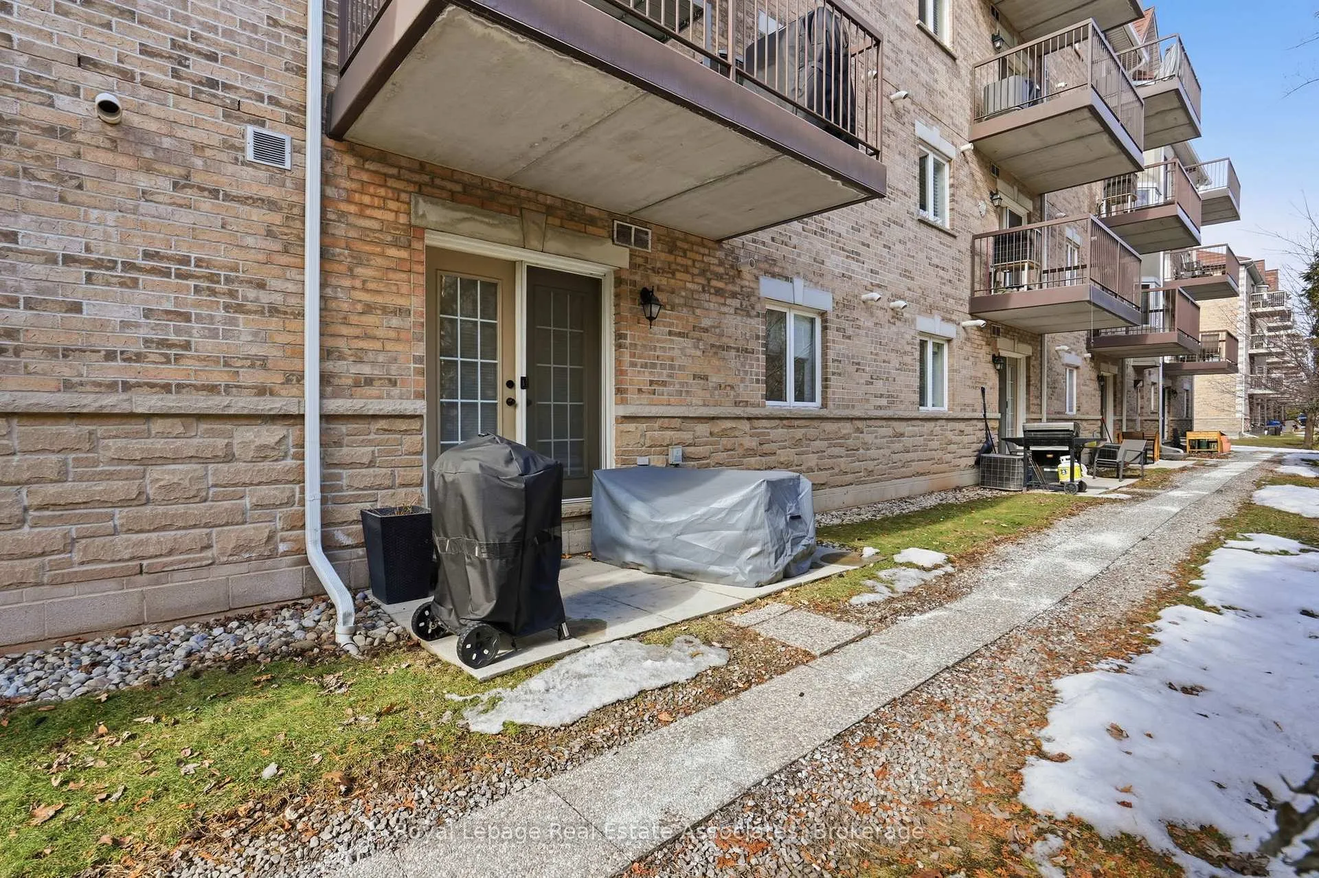 Photo 32 of Unit 107, 4006 Kilmer Drive, Burlington, Tansley — HOMEH