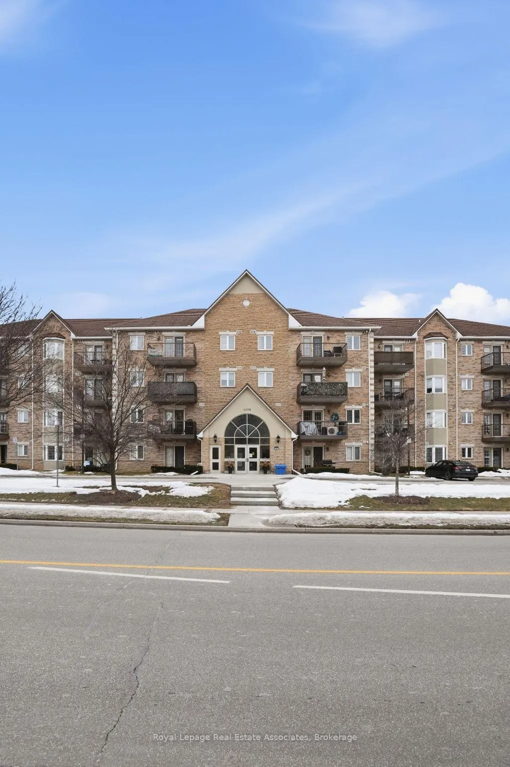 Photo 39 of Unit 107, 4006 Kilmer Drive, Burlington, Tansley — HOMEH