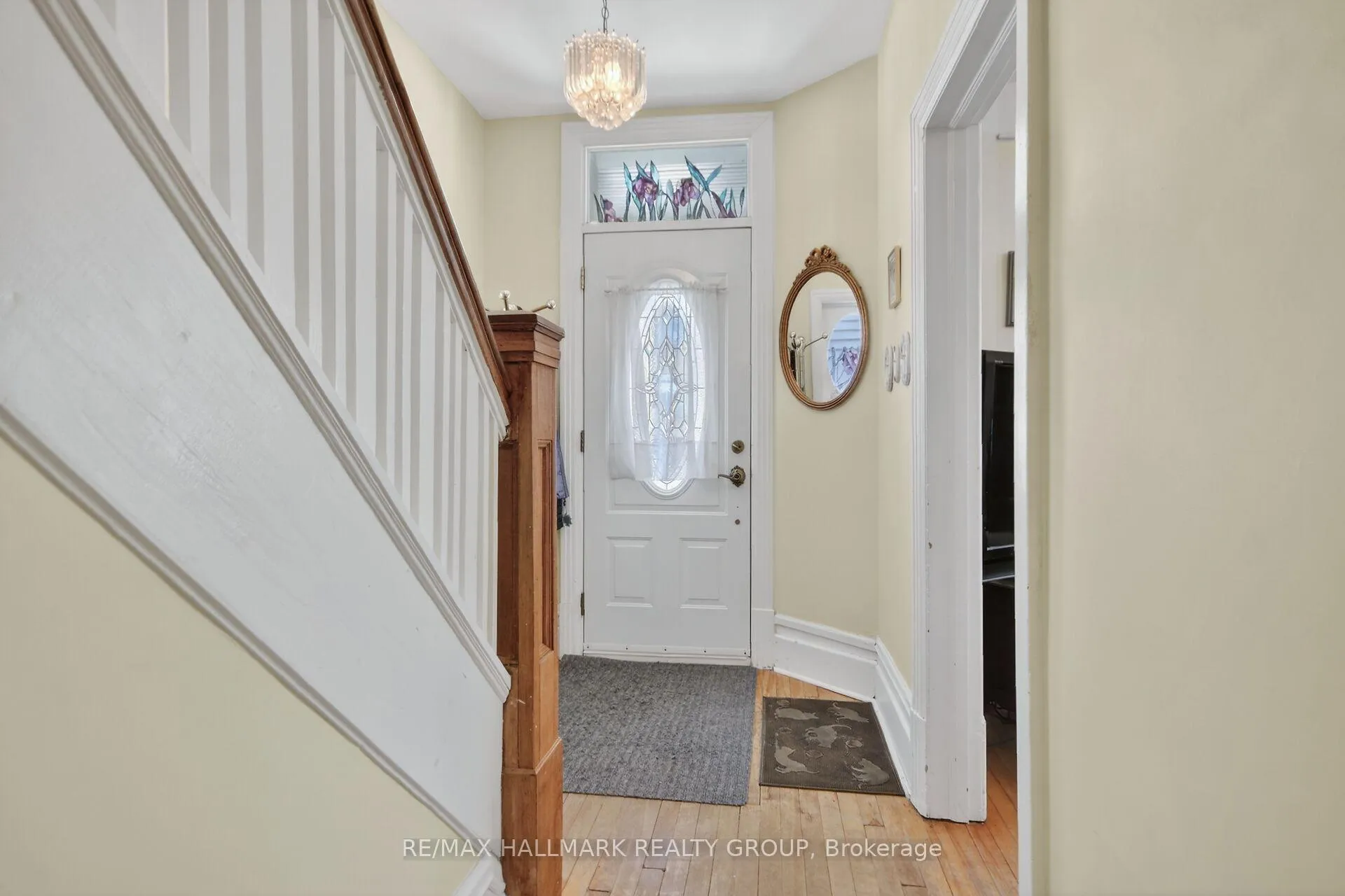Photo 3 of 512 Melbourne Avenue, Ottawa, McKellar/Highland — HOMEH