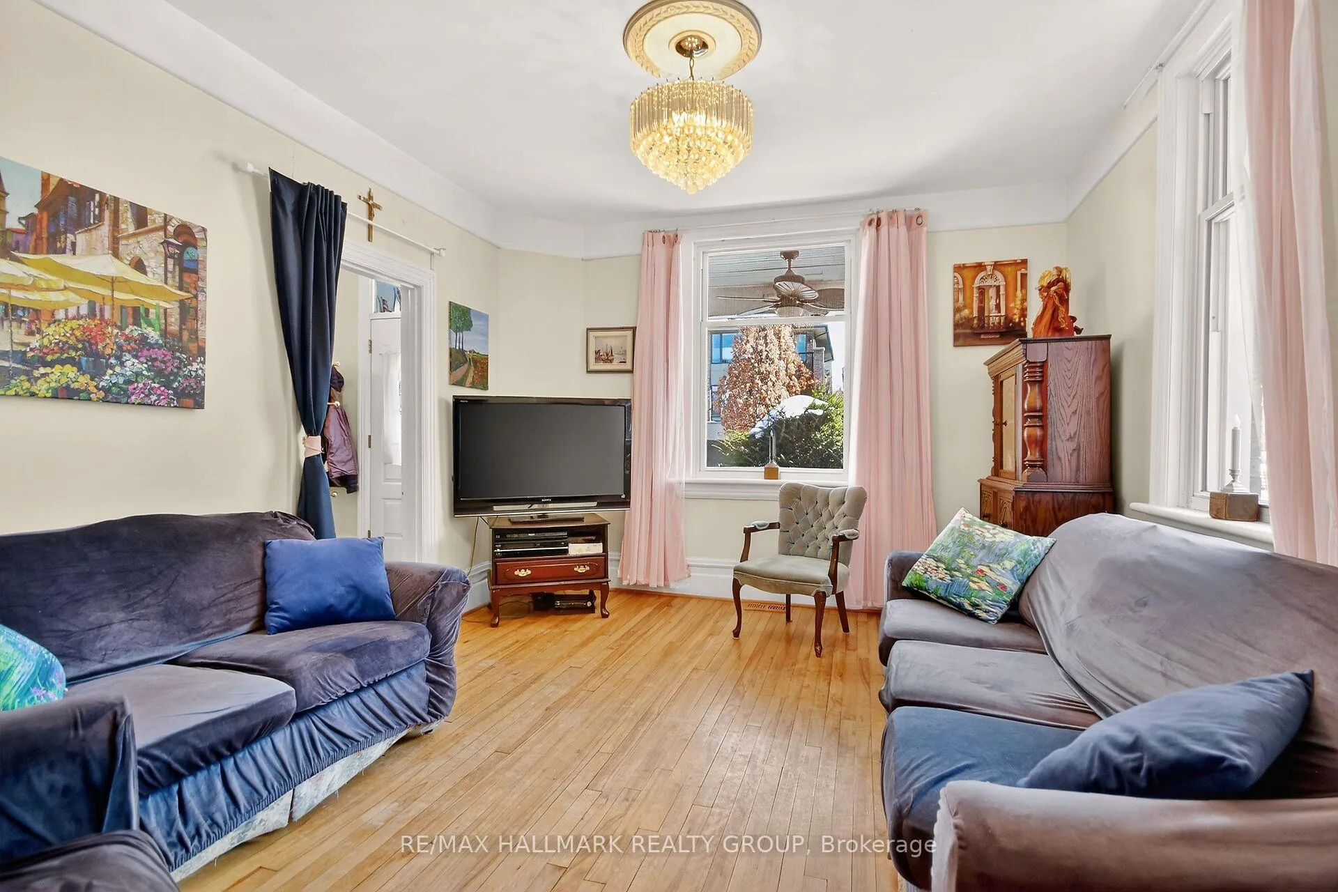 Photo 6 of 512 Melbourne Avenue, Ottawa, McKellar/Highland — HOMEH