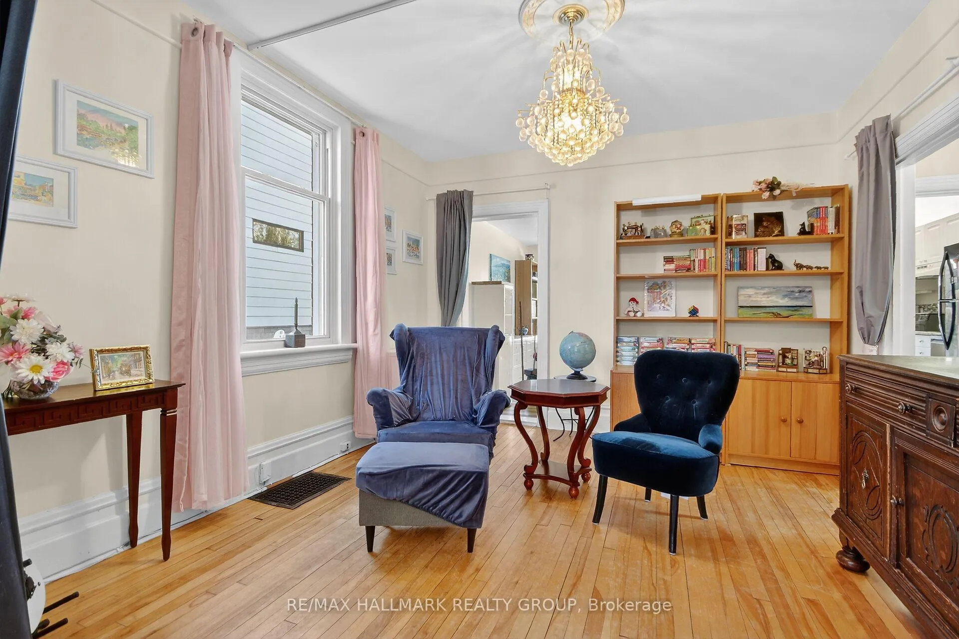 Photo 10 of 512 Melbourne Avenue, Ottawa, McKellar/Highland — HOMEH