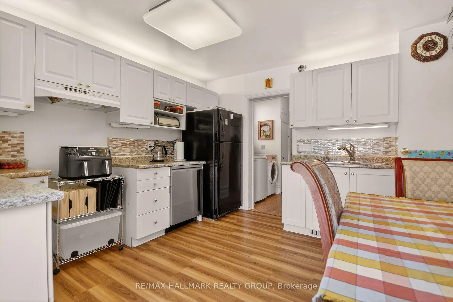 Photo 15 of 512 Melbourne Avenue, Ottawa, McKellar/Highland — HOMEH