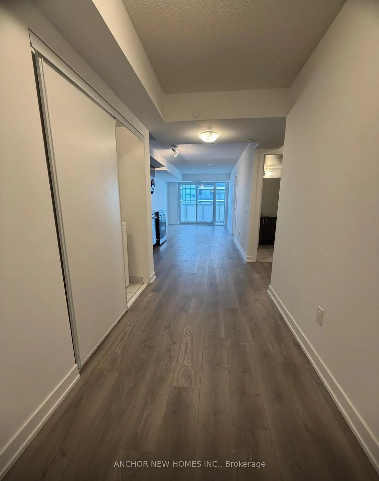 Photo 7 of Unit 810, 1010 Sandy Beach Road, Pickering, Bay Ridges — HOMEH