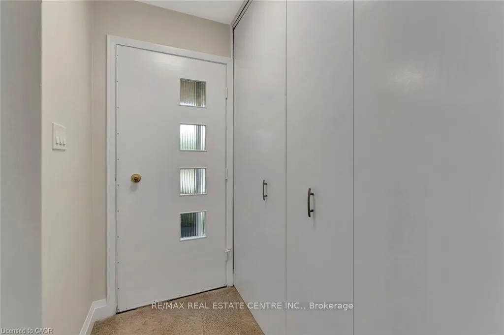 Photo 3 of Unit 1, 6 Ruskview Road, Kitchener, Forest Hill — HOMEH