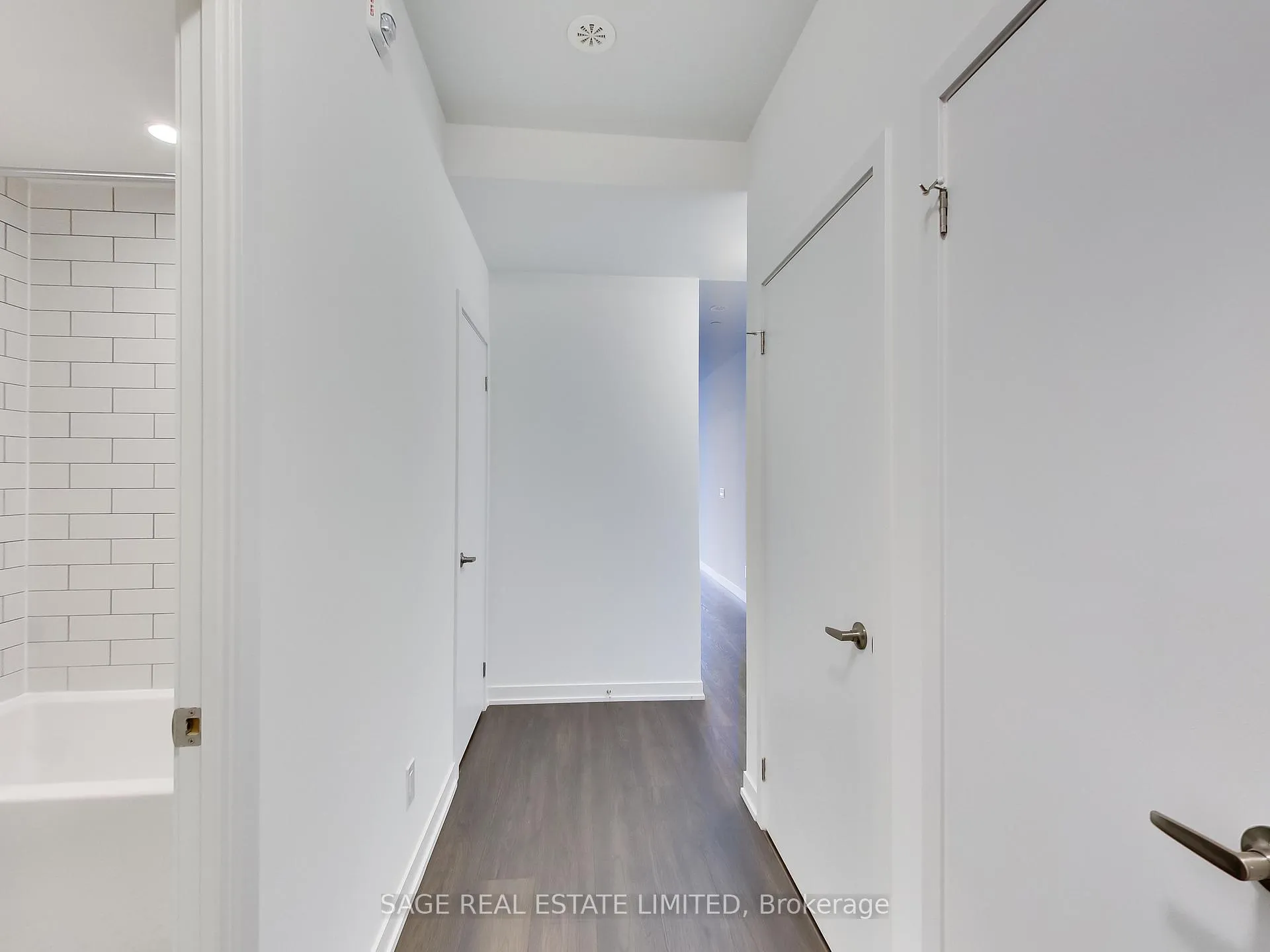 Photo 5 of Unit 603, 899 Queen Street E, Toronto, South Riverdale — HOMEH