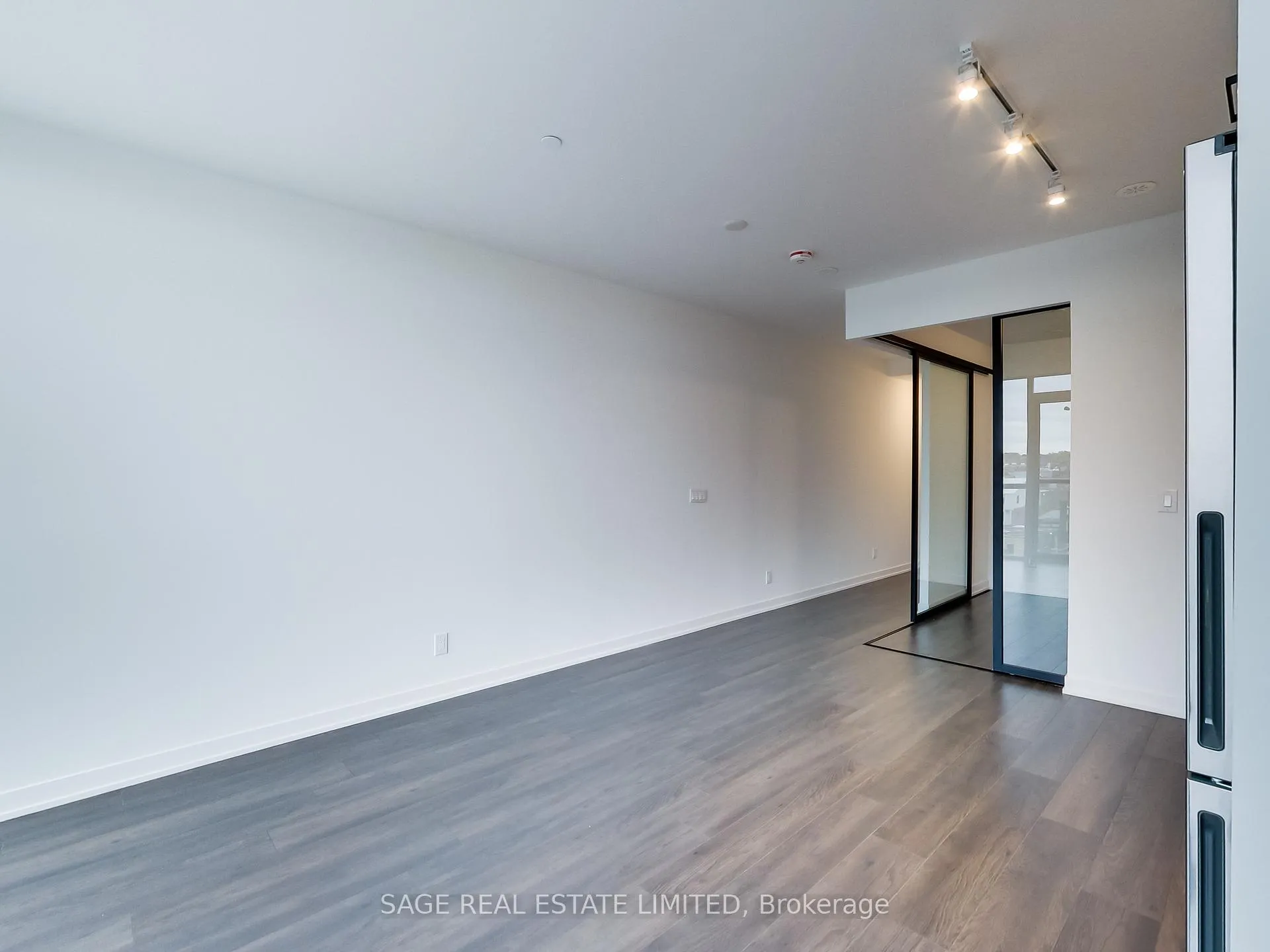 Photo 14 of Unit 603, 899 Queen Street E, Toronto, South Riverdale — HOMEH