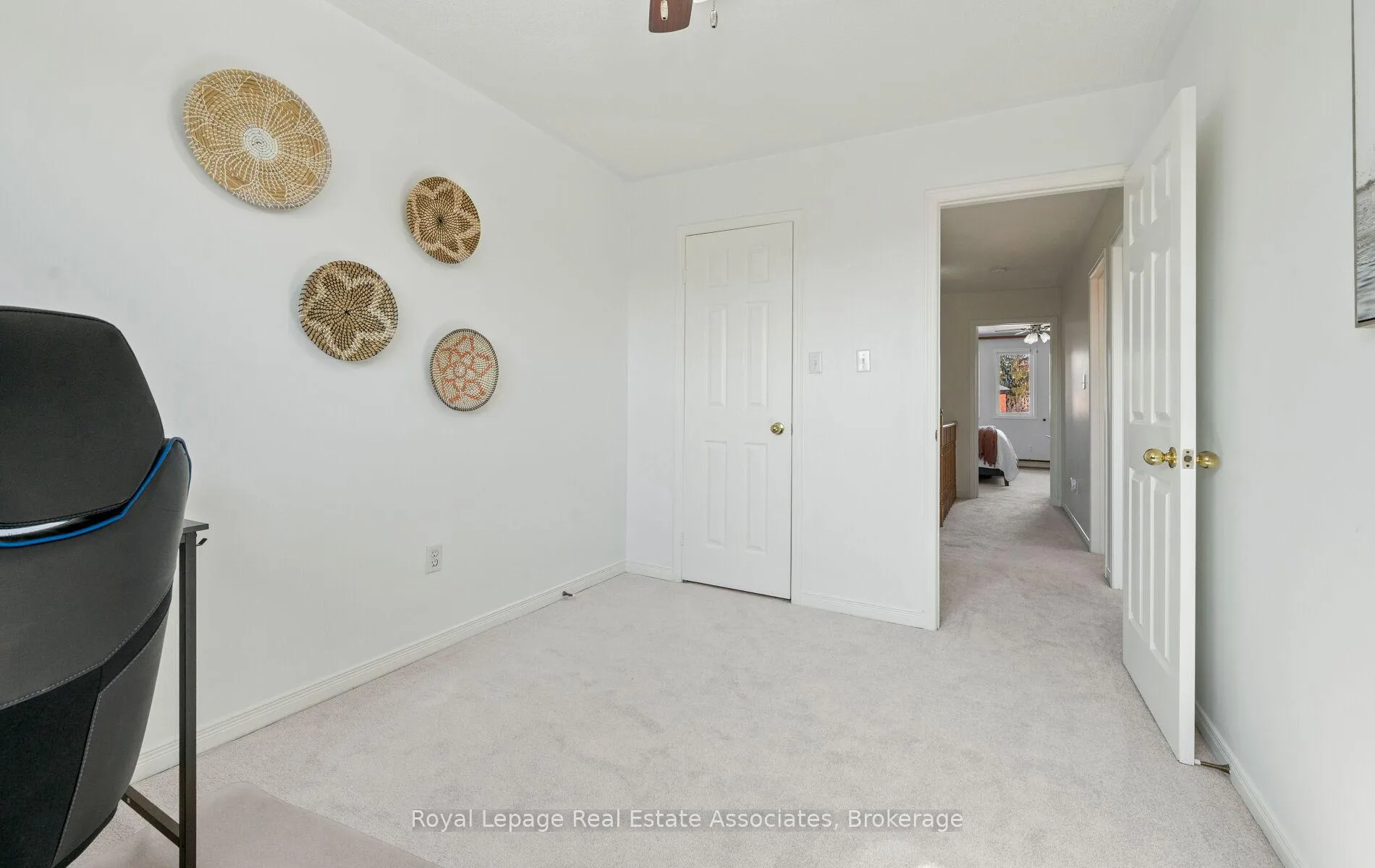 Photo 11 of 144 Genesee Drive, Oakville, River Oaks — HOMEH