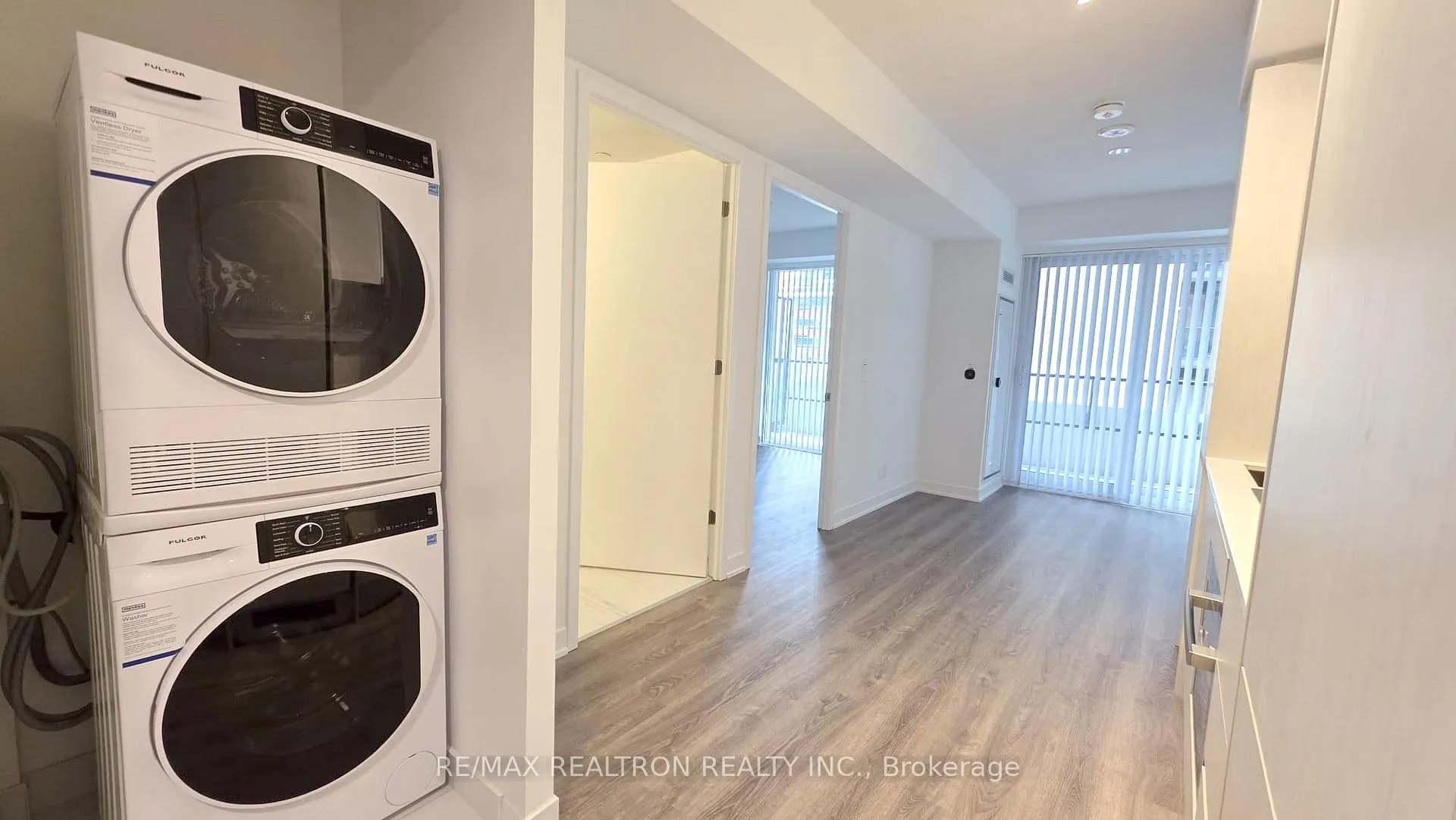 Photo 3 of Unit 618, 180 Front Street E, Toronto, Moss Park — HOMEH