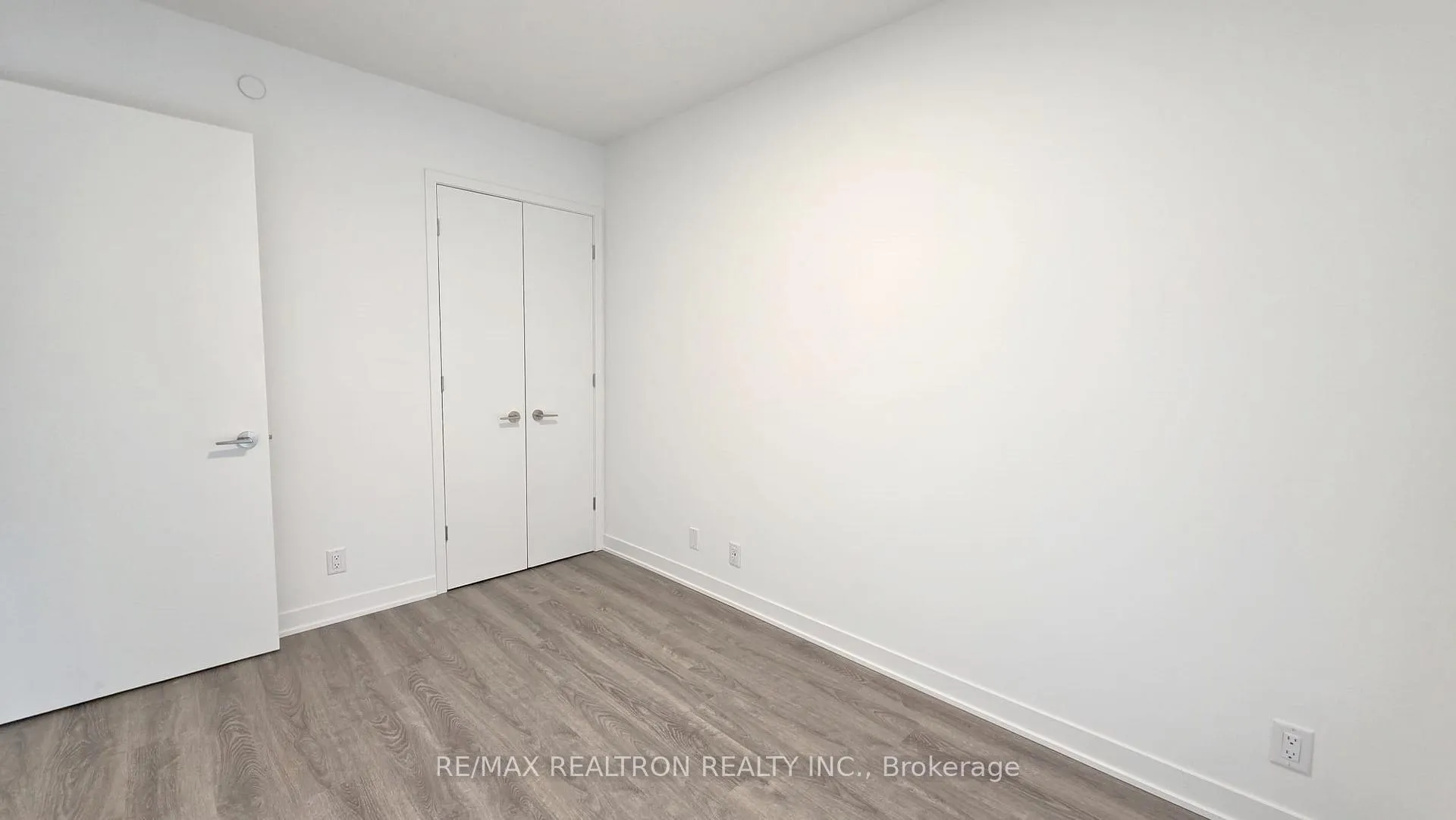 Photo 6 of Unit 618, 180 Front Street E, Toronto, Moss Park — HOMEH