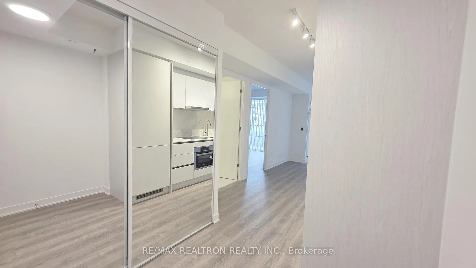 Photo 13 of Unit 618, 180 Front Street E, Toronto, Moss Park — HOMEH