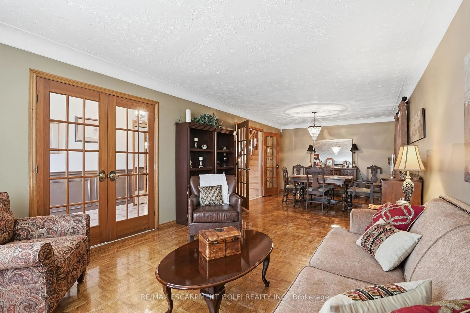 Photo 7 of 72 Oakridge Drive, Hamilton, Stoney Creek — HOMEH
