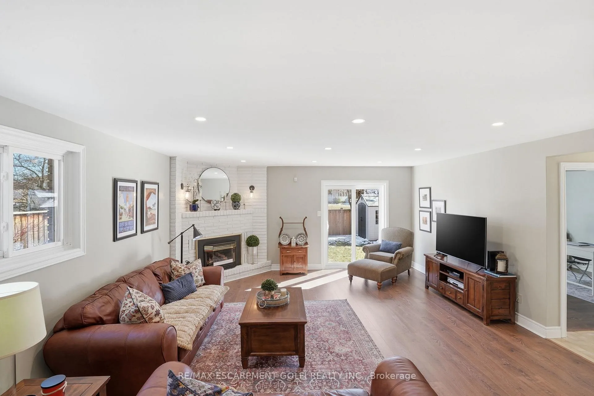 Photo 16 of 72 Oakridge Drive, Hamilton, Stoney Creek — HOMEH