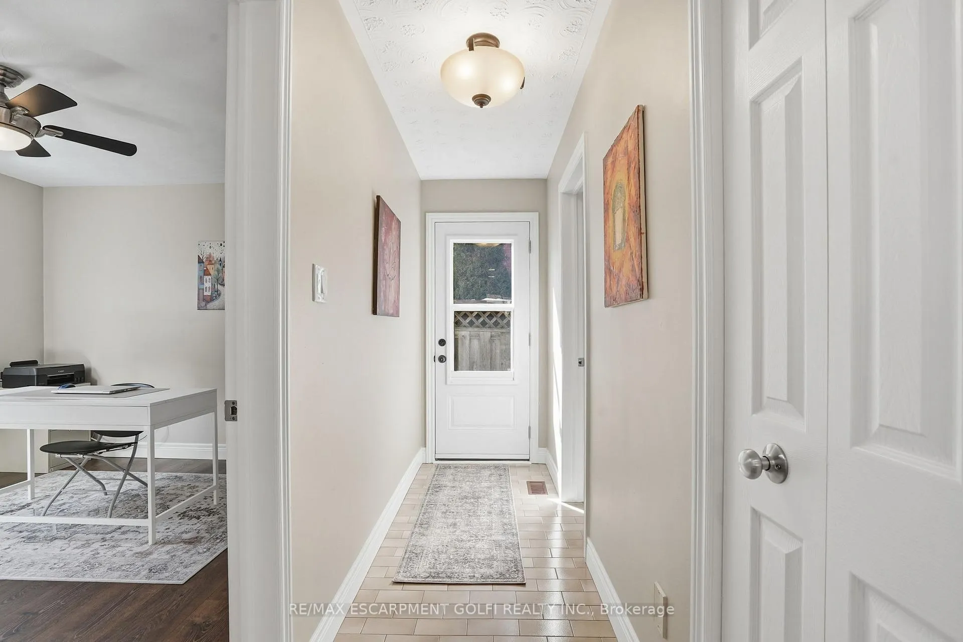 Photo 19 of 72 Oakridge Drive, Hamilton, Stoney Creek — HOMEH