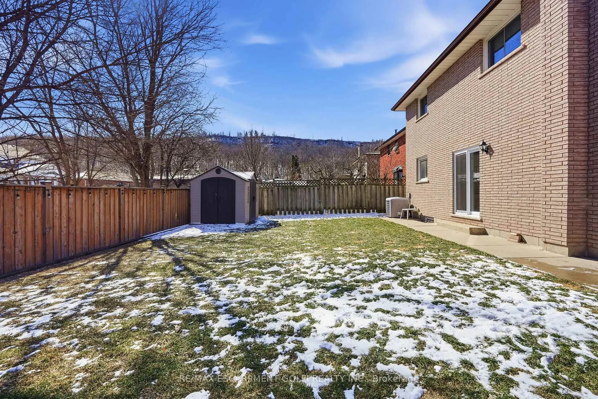 Photo 35 of 72 Oakridge Drive, Hamilton, Stoney Creek — HOMEH