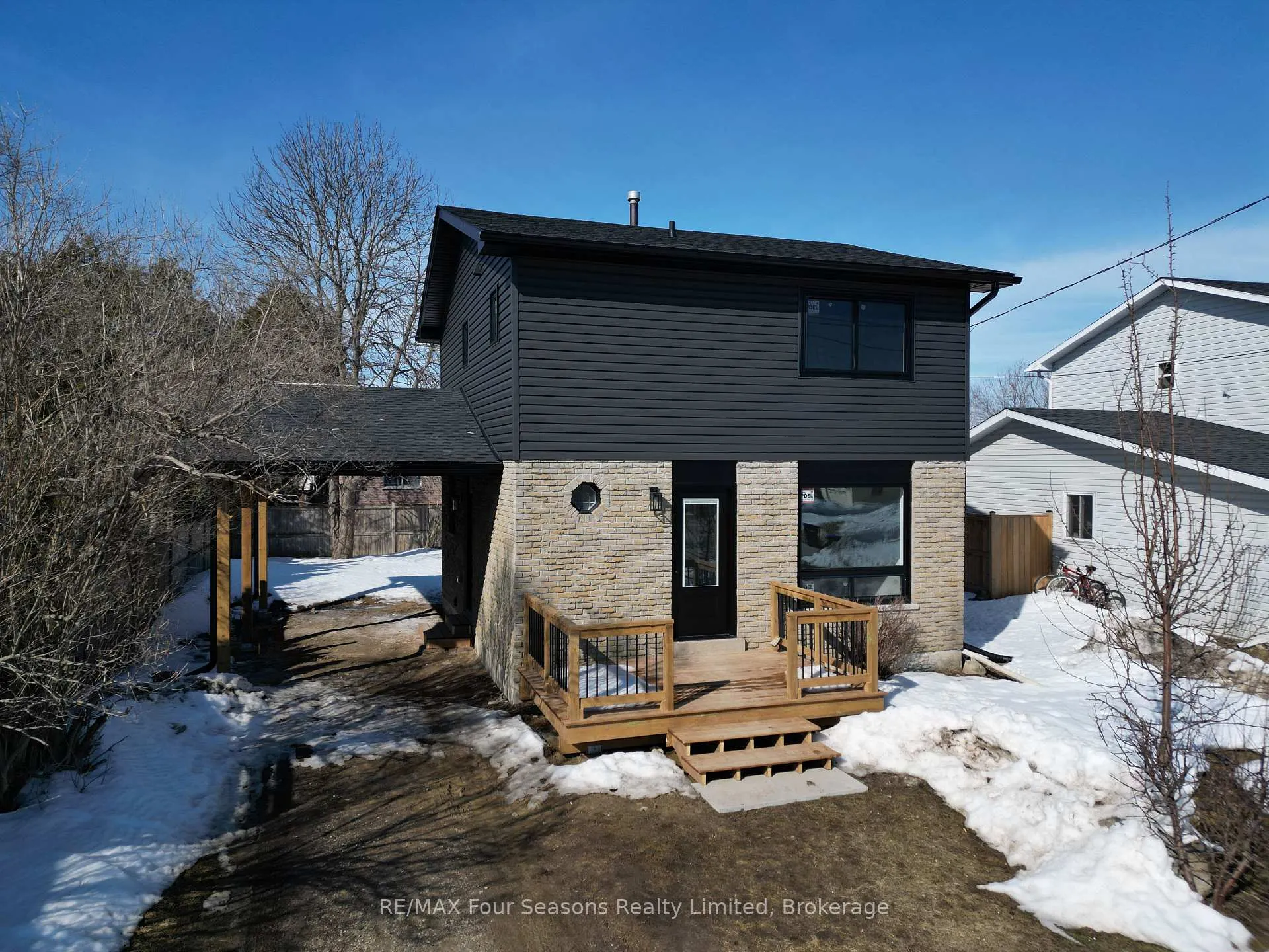 Photo 1 of 255 Valleyfield Crescent, Clearview, Stayner — HOMEH