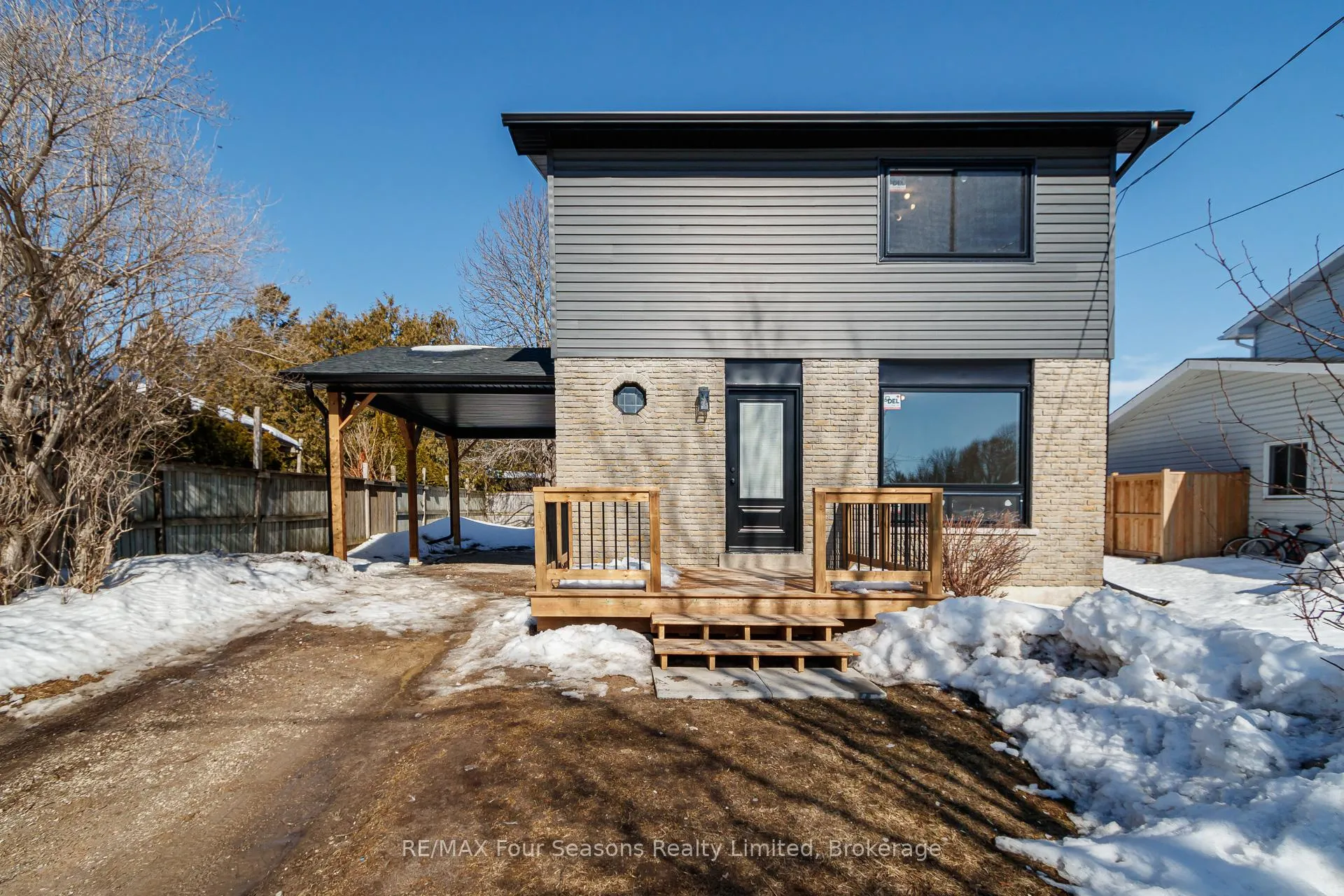 Photo 2 of 255 Valleyfield Crescent, Clearview, Stayner — HOMEH