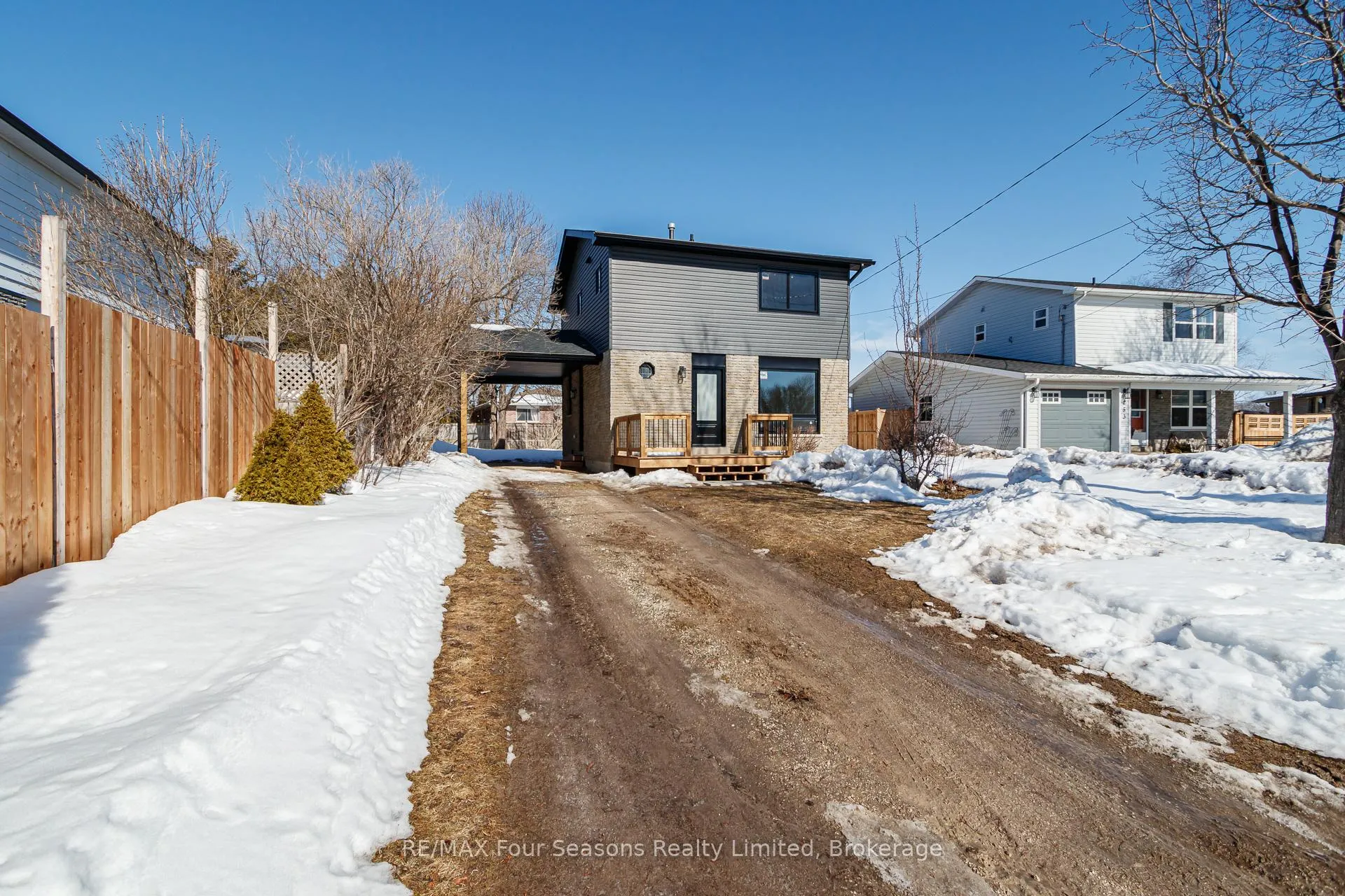 Photo 3 of 255 Valleyfield Crescent, Clearview, Stayner — HOMEH