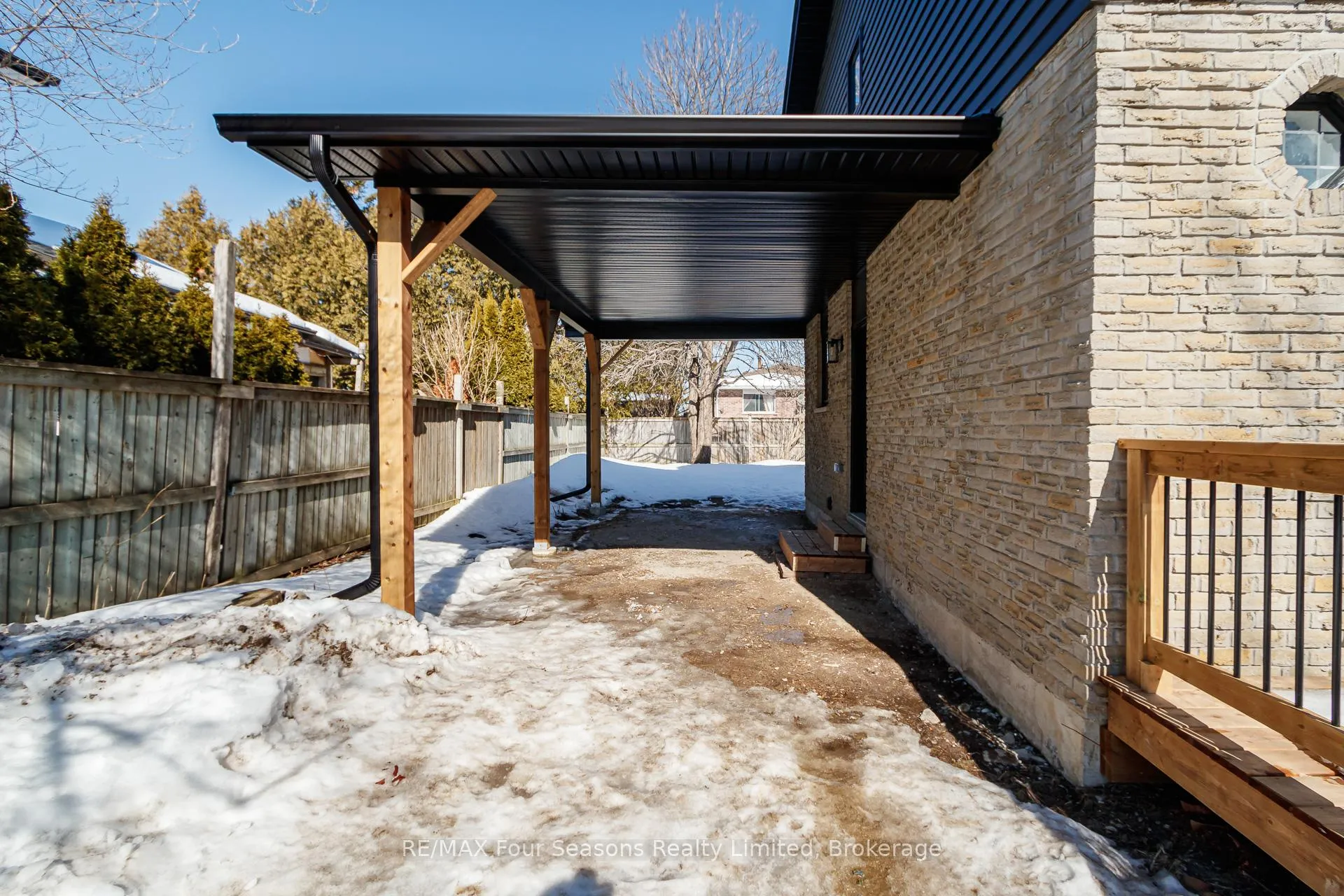Photo 7 of 255 Valleyfield Crescent, Clearview, Stayner — HOMEH