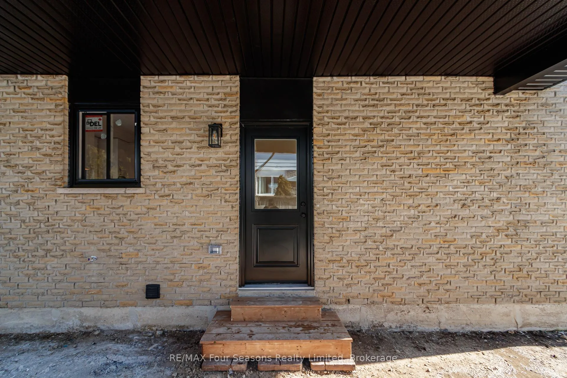Photo 8 of 255 Valleyfield Crescent, Clearview, Stayner — HOMEH