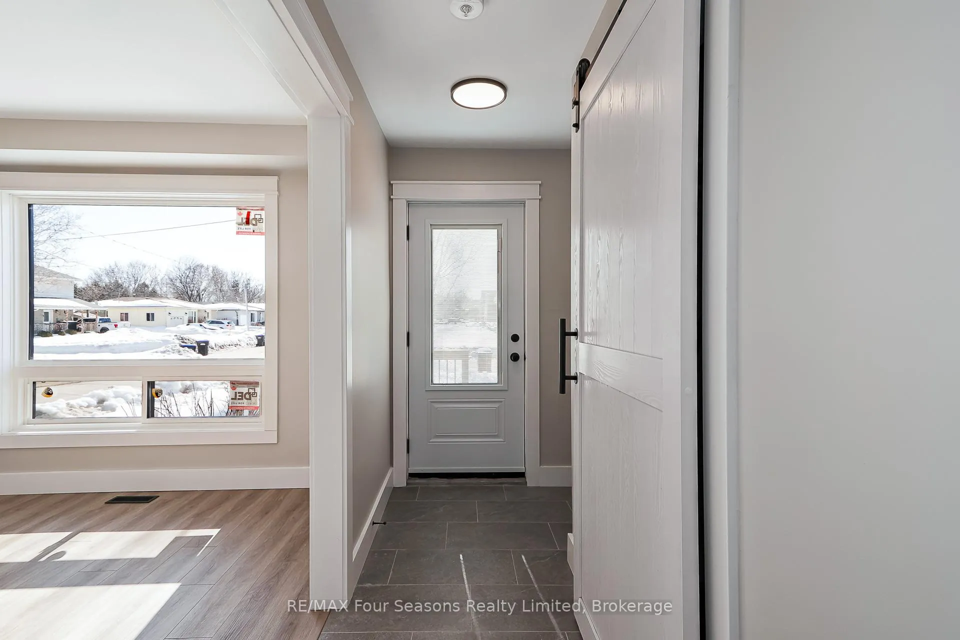 Photo 10 of 255 Valleyfield Crescent, Clearview, Stayner — HOMEH