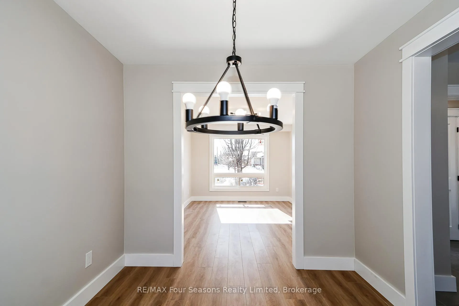 Photo 15 of 255 Valleyfield Crescent, Clearview, Stayner — HOMEH
