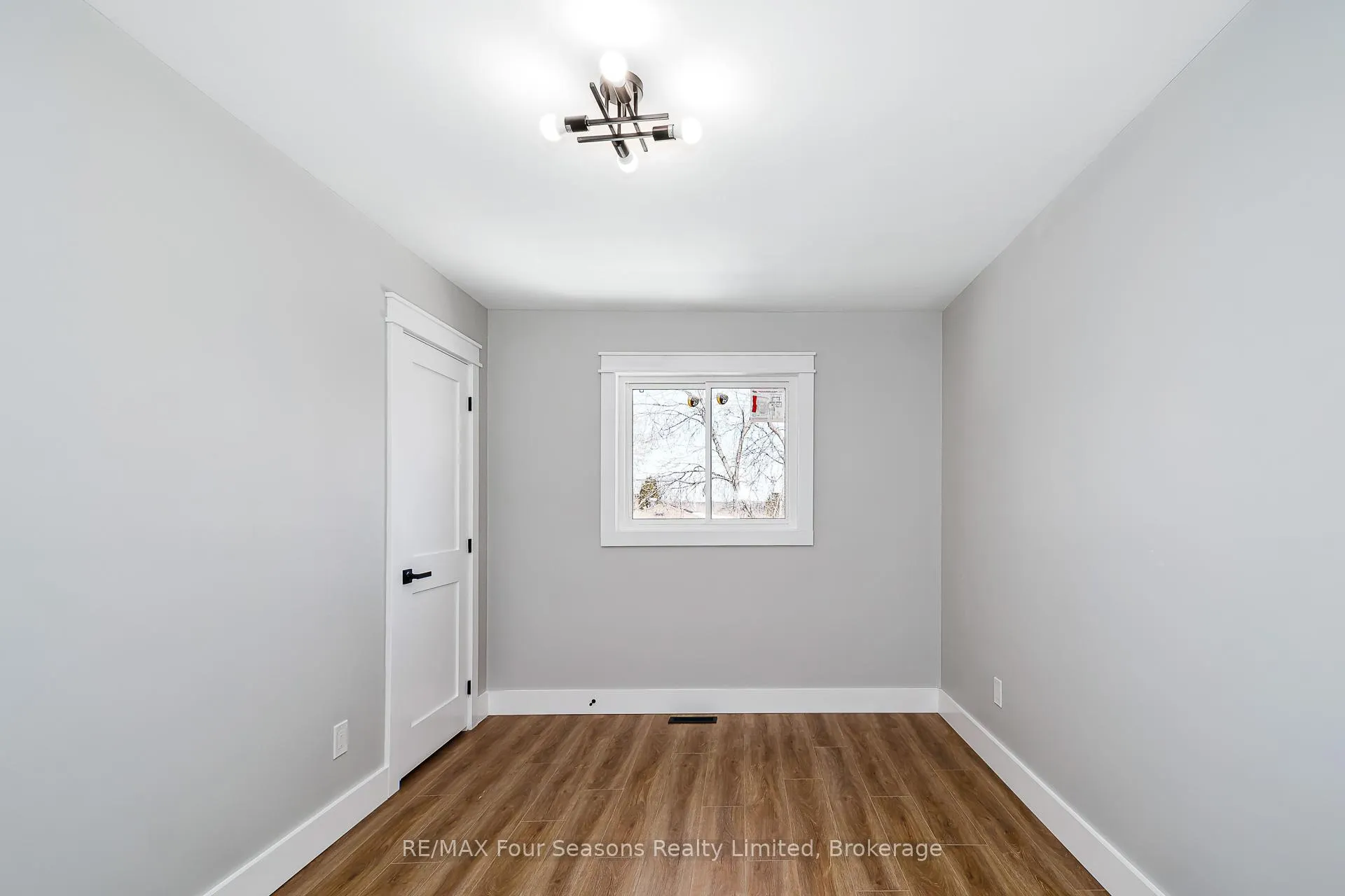 Photo 28 of 255 Valleyfield Crescent, Clearview, Stayner — HOMEH