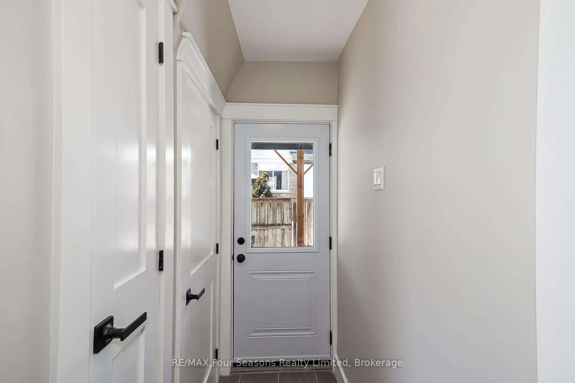 Photo 31 of 255 Valleyfield Crescent, Clearview, Stayner — HOMEH