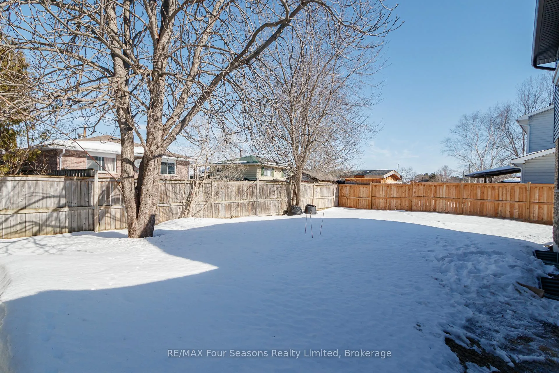 Photo 32 of 255 Valleyfield Crescent, Clearview, Stayner — HOMEH