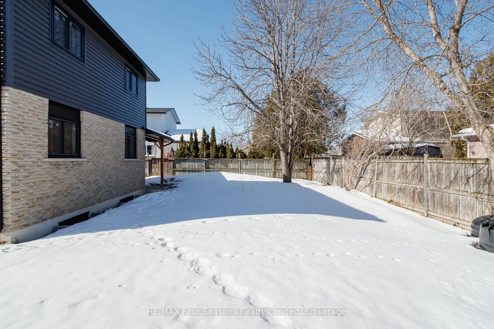 Photo 34 of 255 Valleyfield Crescent, Clearview, Stayner — HOMEH