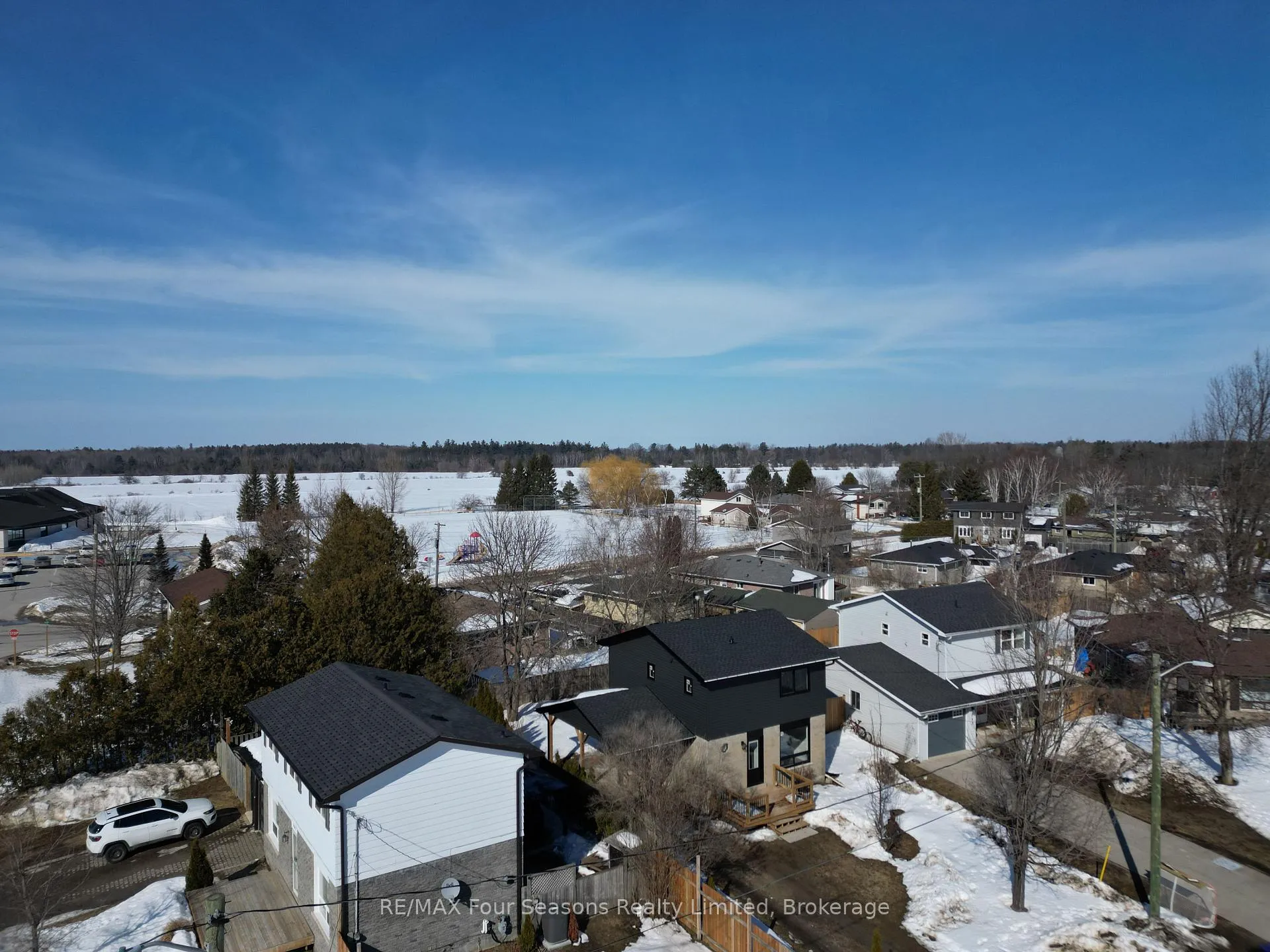 Photo 43 of 255 Valleyfield Crescent, Clearview, Stayner — HOMEH