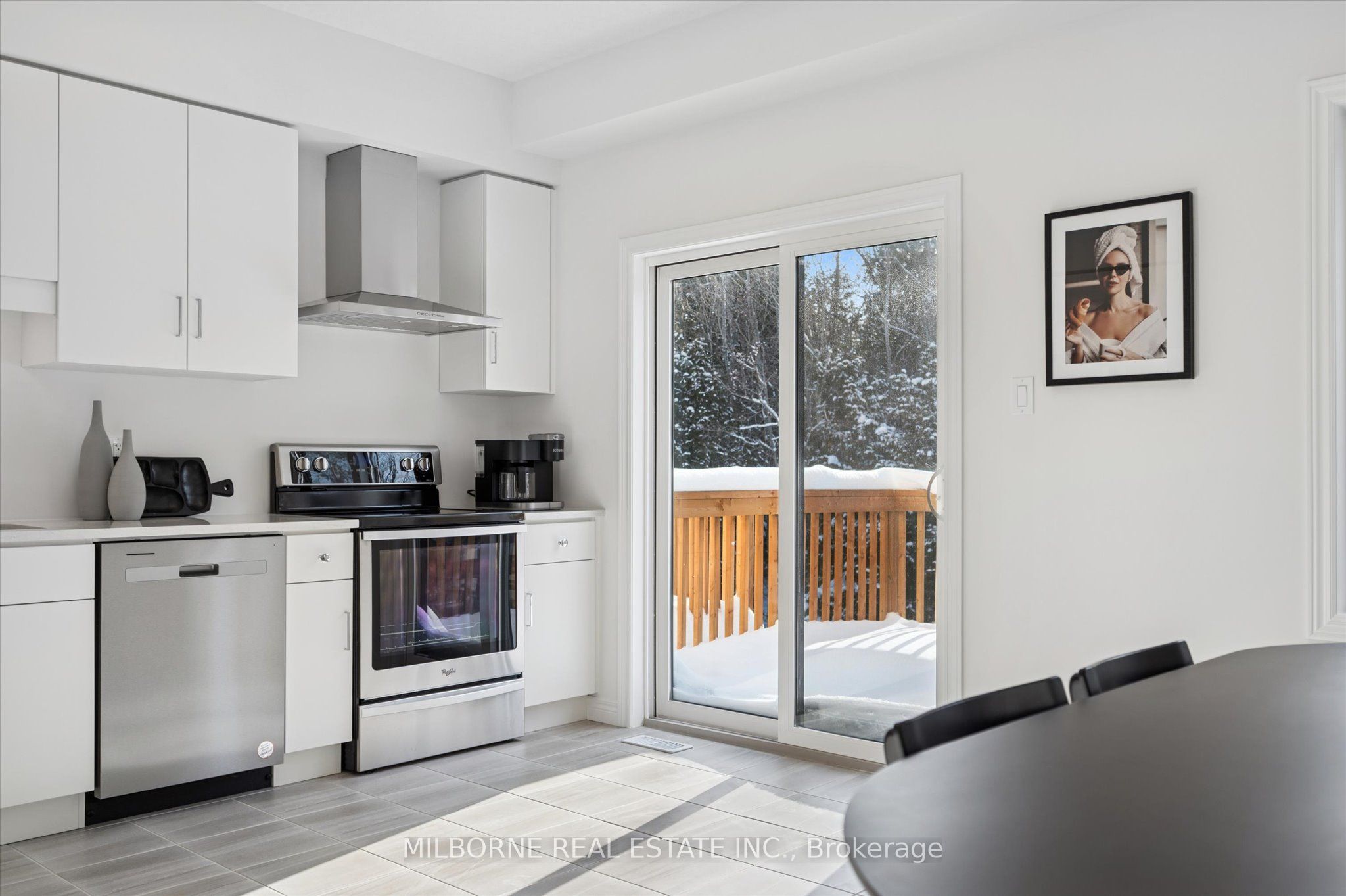 Photo 13 of 37 Arabella Drive, Guelph, Village By The Arboretum — HOMEH