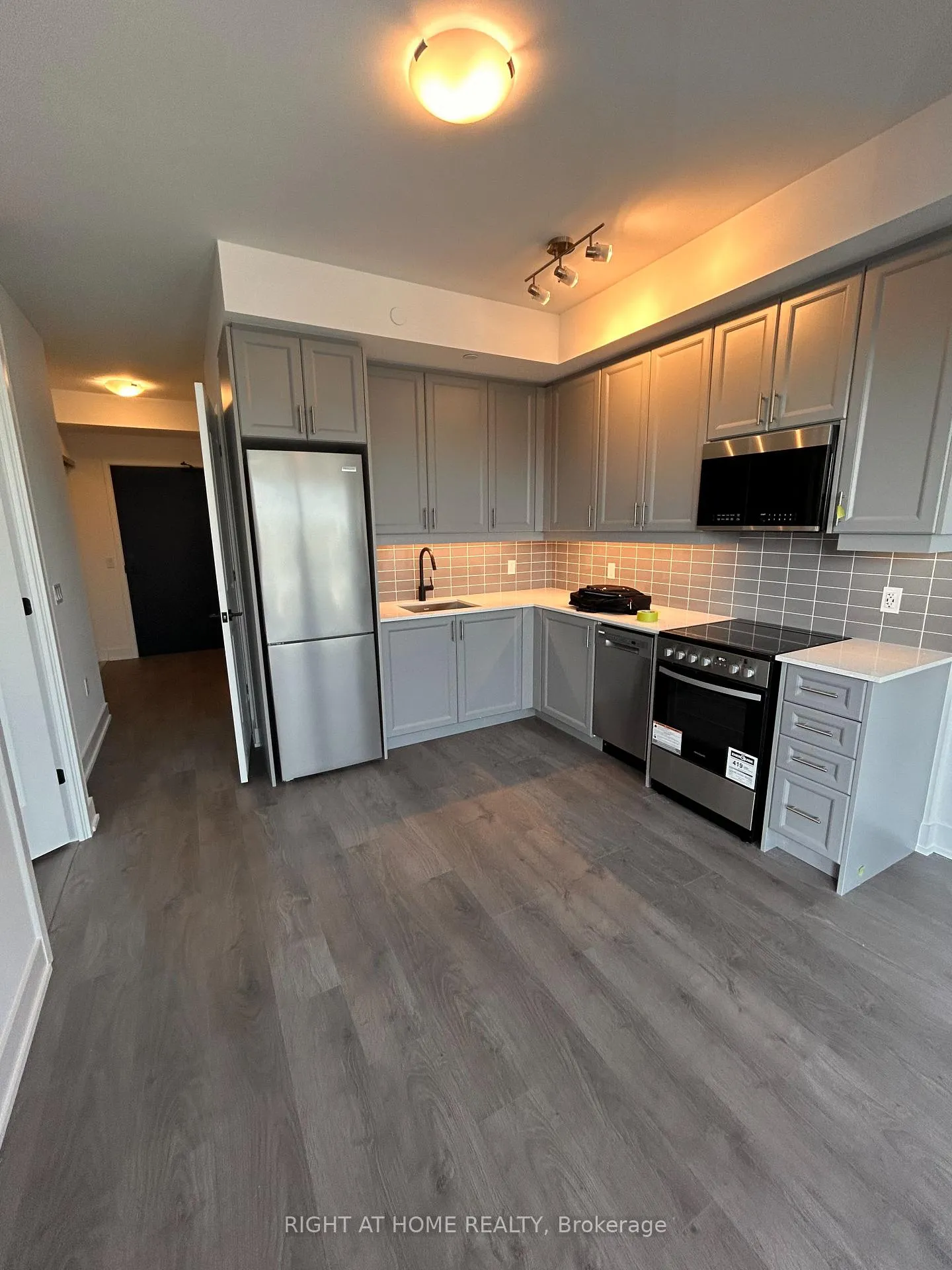 Photo 2 of Unit 323, 2343 Khalsa Gate, Oakville, Westmount — HOMEH