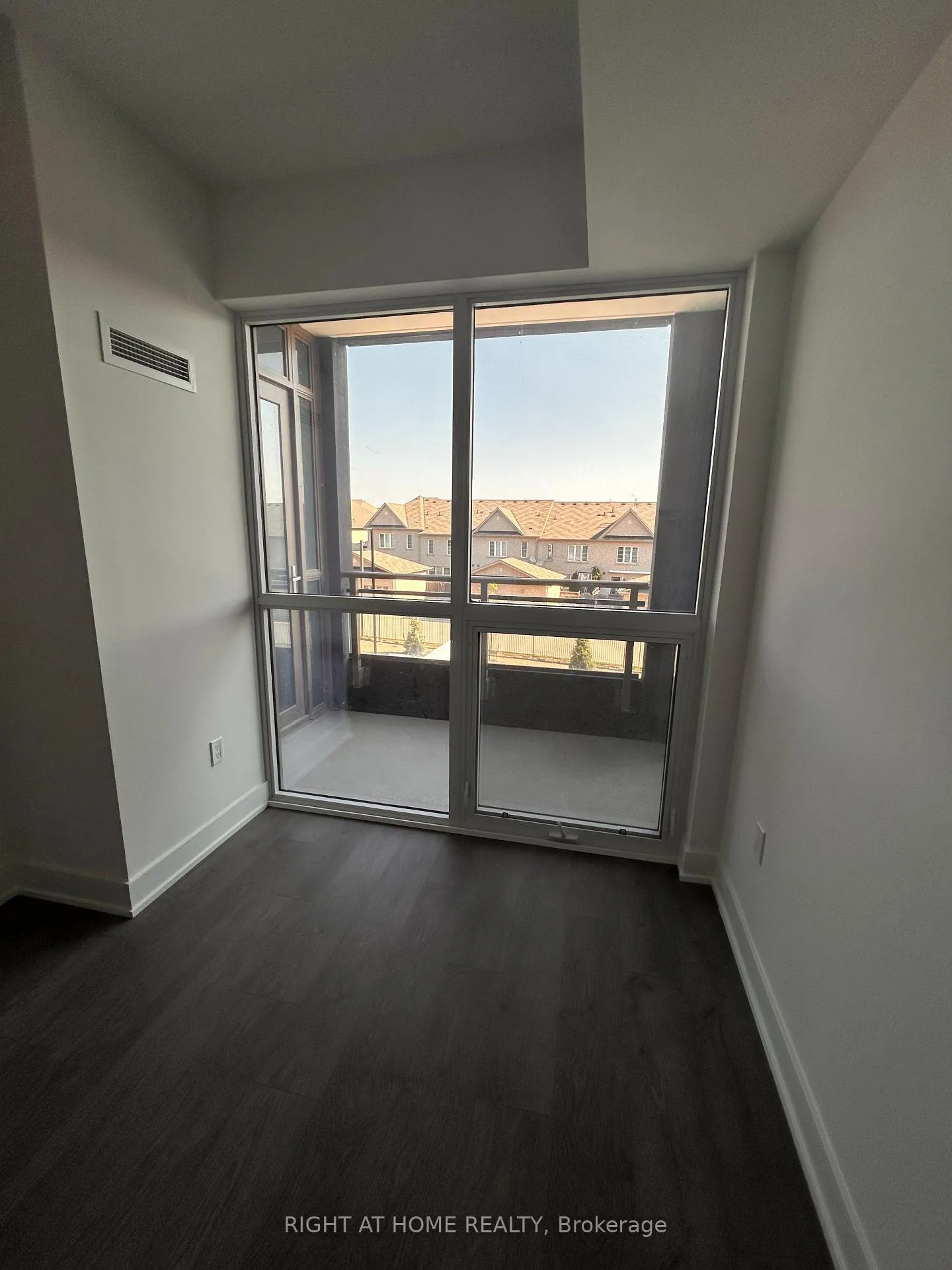 Photo 12 of Unit 323, 2343 Khalsa Gate, Oakville, Westmount — HOMEH