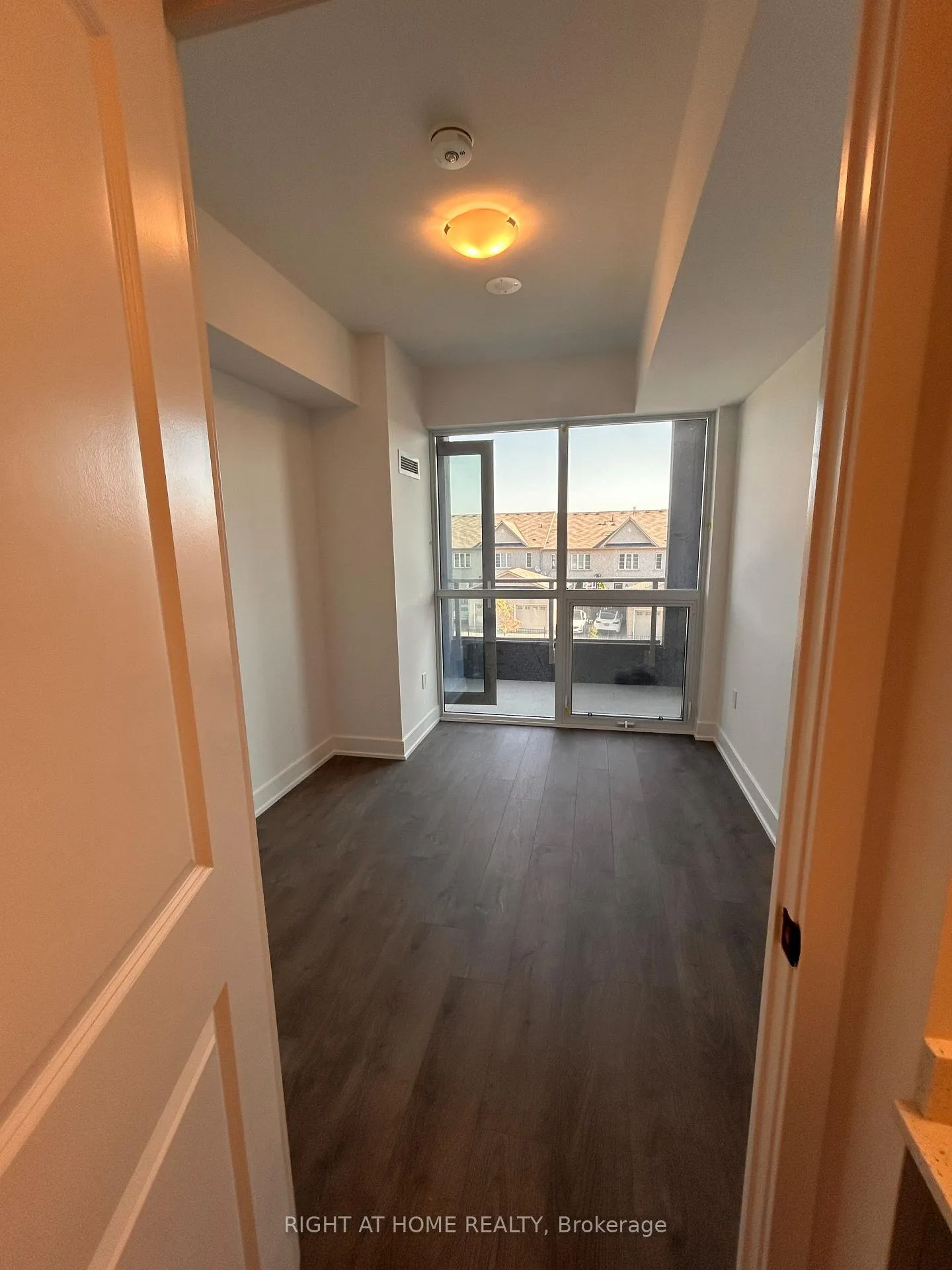 Photo 15 of Unit 323, 2343 Khalsa Gate, Oakville, Westmount — HOMEH