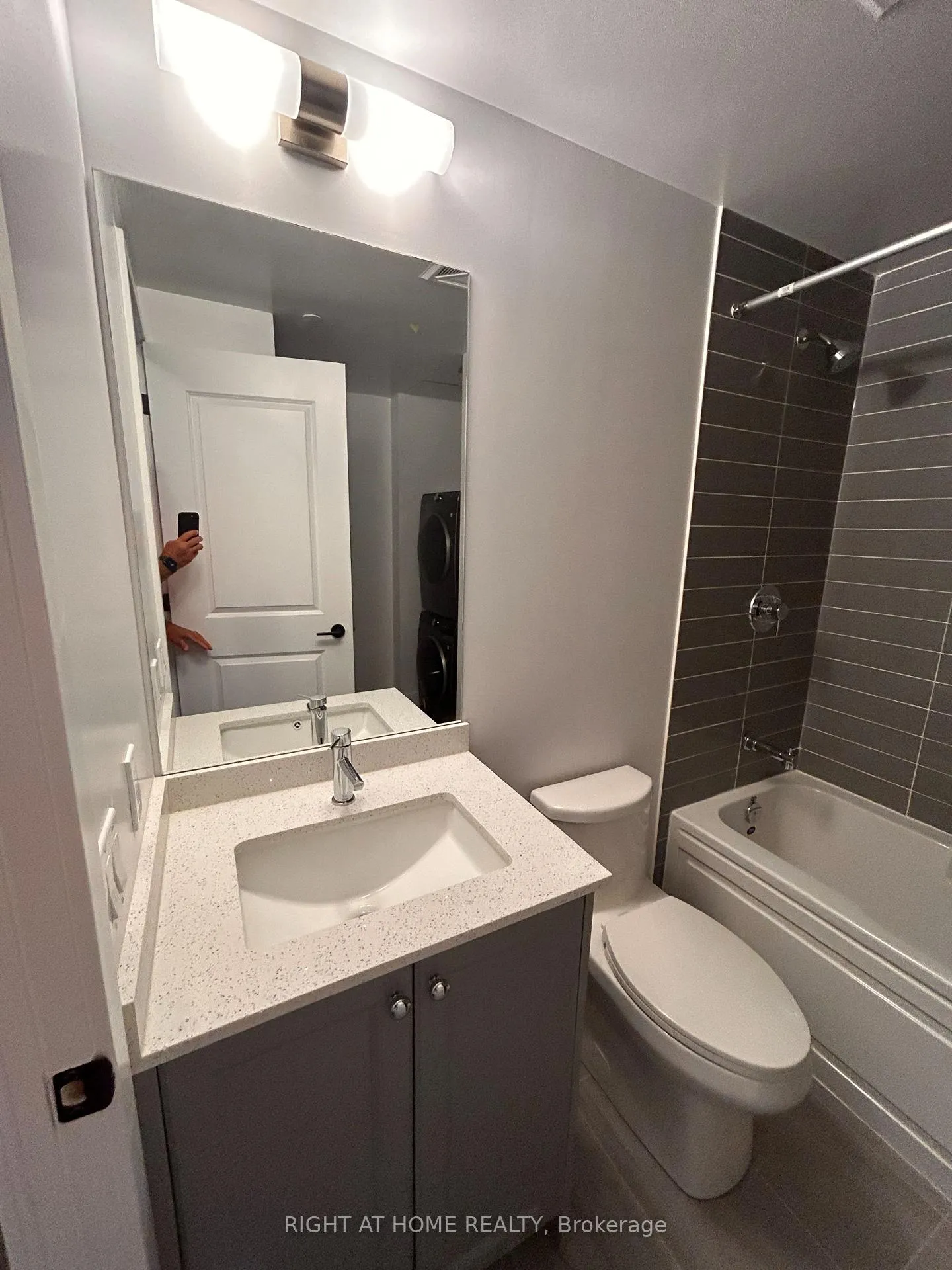Photo 18 of Unit 323, 2343 Khalsa Gate, Oakville, Westmount — HOMEH