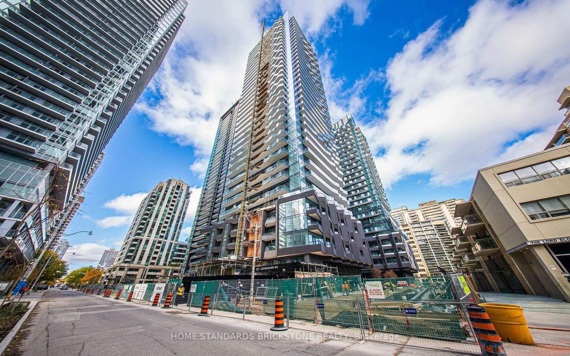Front of Unit 1101, 110 Broadway Avenue