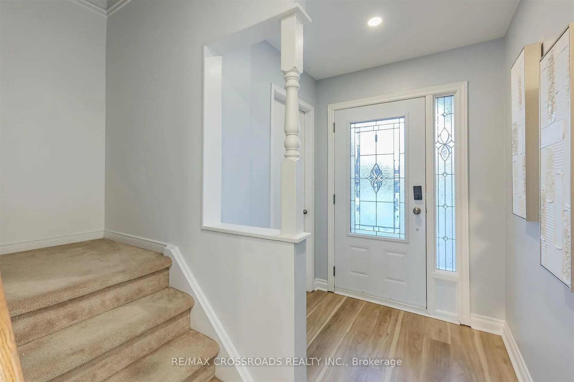 Photo 4 of 32 Trudeau Drive, Clarington, Bowmanville — HOMEH