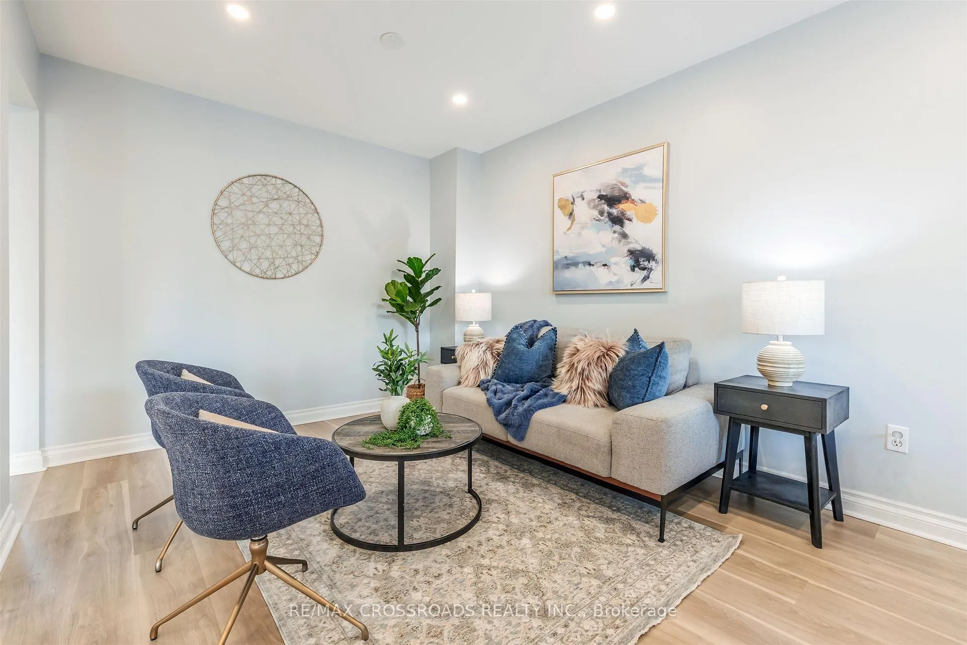 Photo 7 of 32 Trudeau Drive, Clarington, Bowmanville — HOMEH