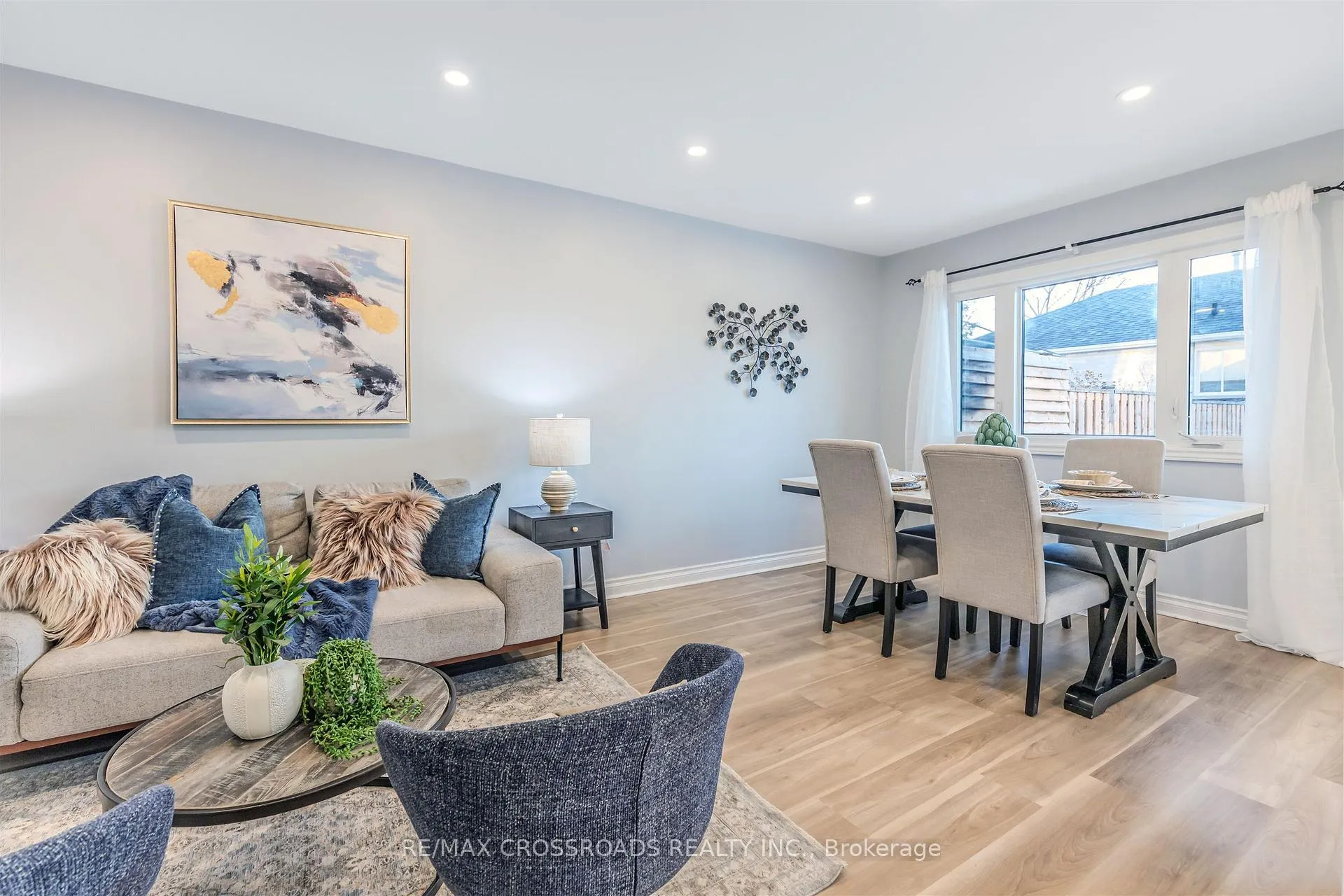 Photo 8 of 32 Trudeau Drive, Clarington, Bowmanville — HOMEH