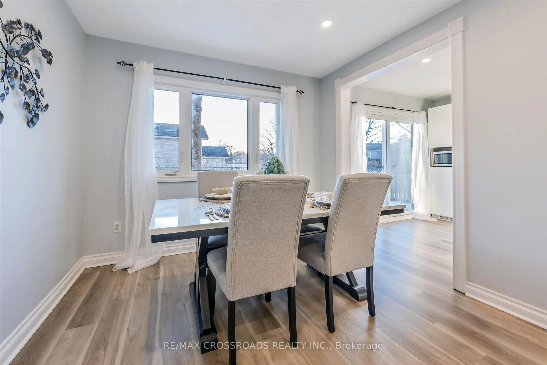 Photo 11 of 32 Trudeau Drive, Clarington, Bowmanville — HOMEH