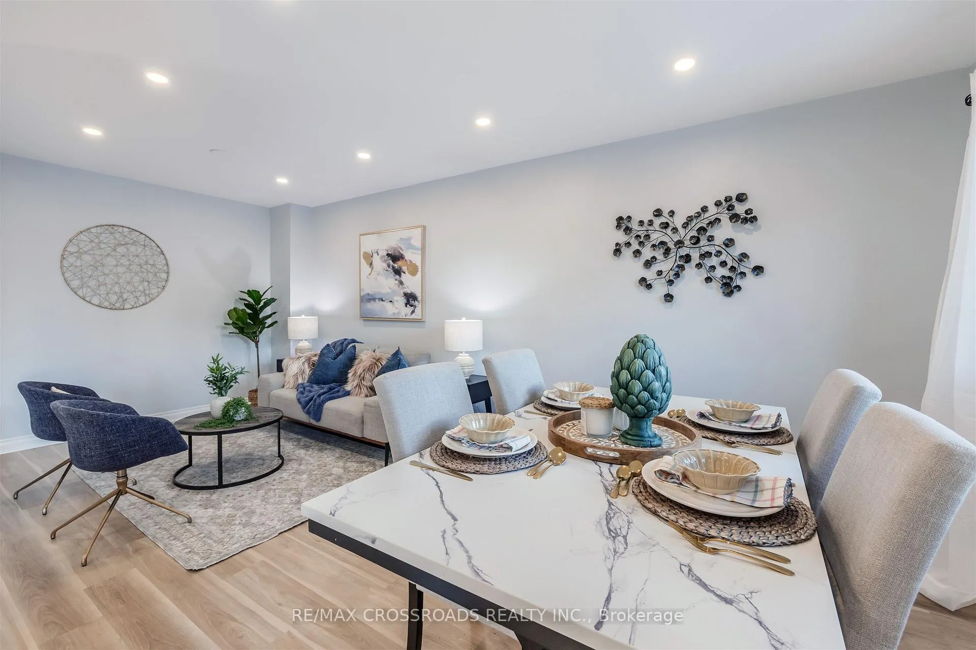 Photo 12 of 32 Trudeau Drive, Clarington, Bowmanville — HOMEH