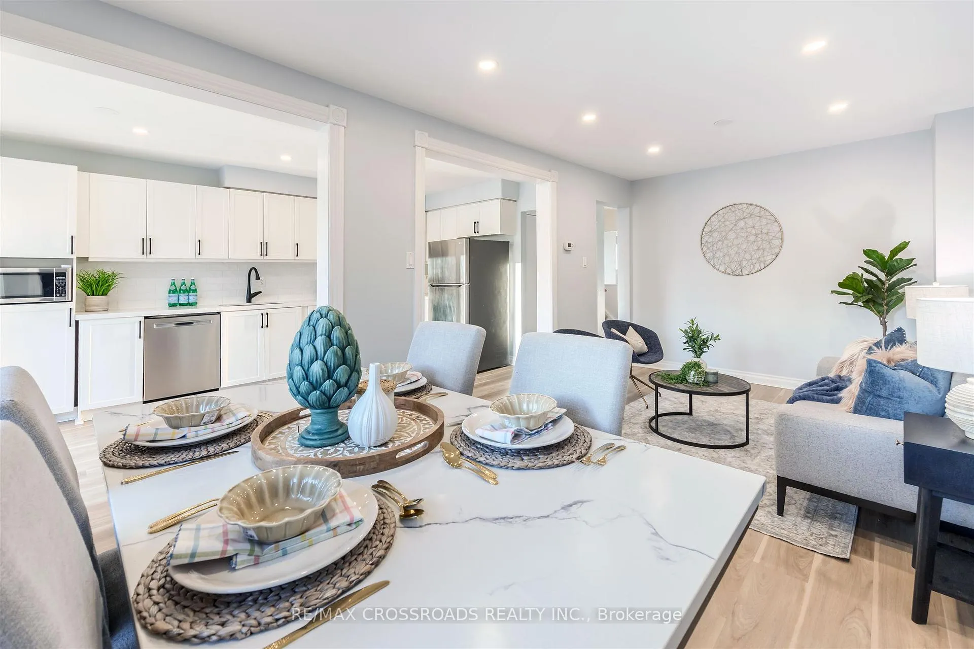 Photo 13 of 32 Trudeau Drive, Clarington, Bowmanville — HOMEH