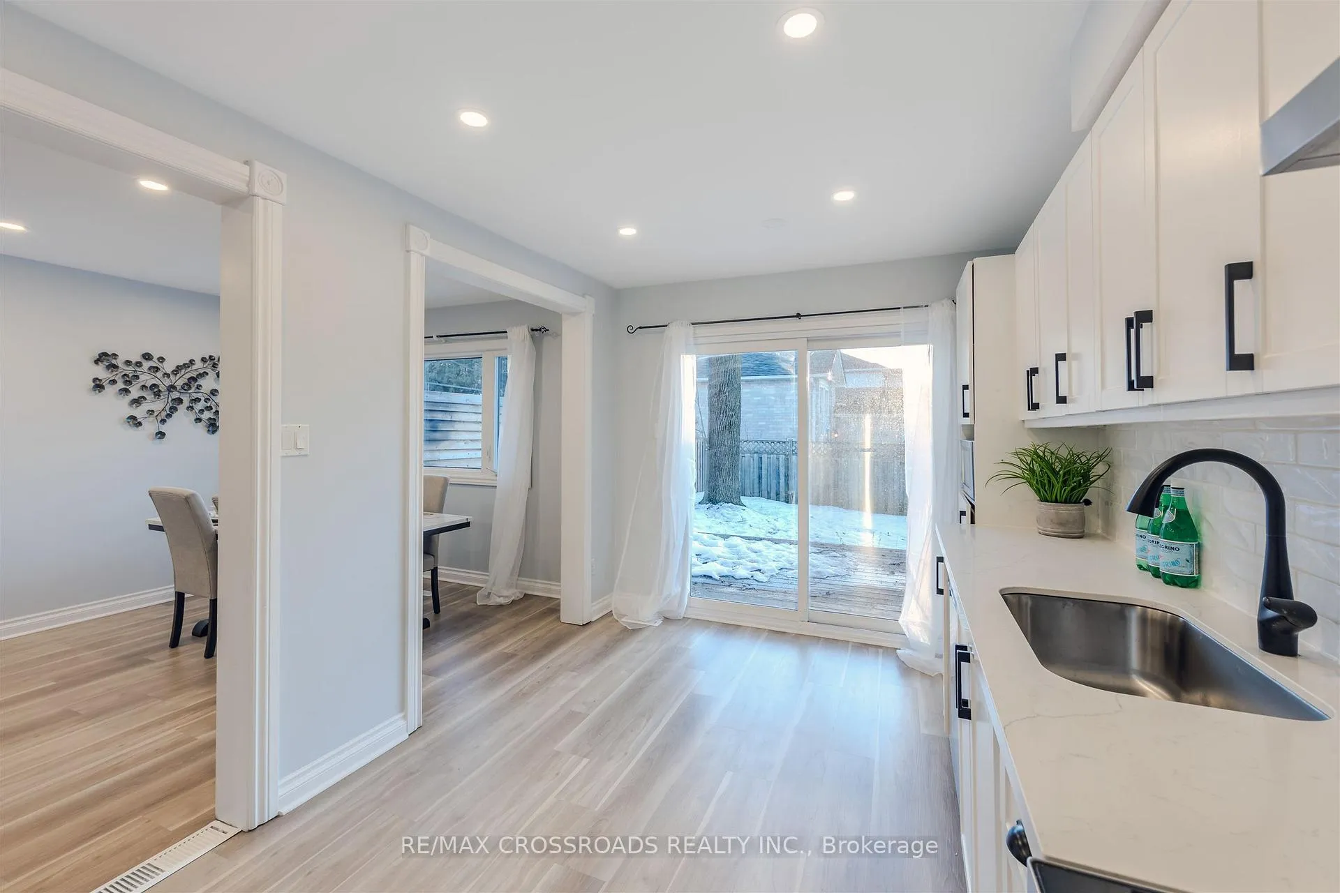 Photo 16 of 32 Trudeau Drive, Clarington, Bowmanville — HOMEH