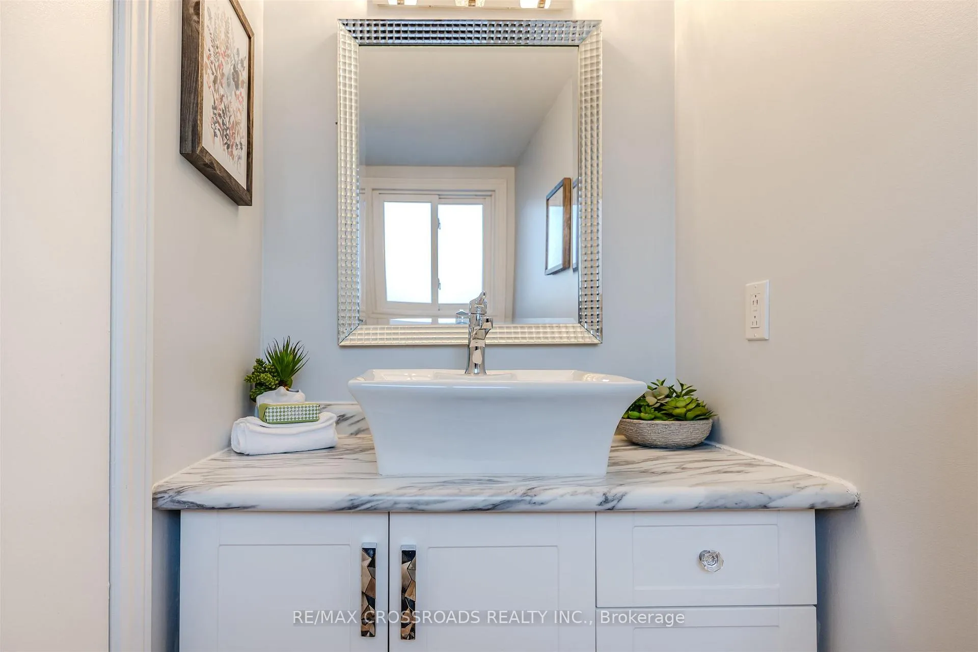 Photo 19 of 32 Trudeau Drive, Clarington, Bowmanville — HOMEH