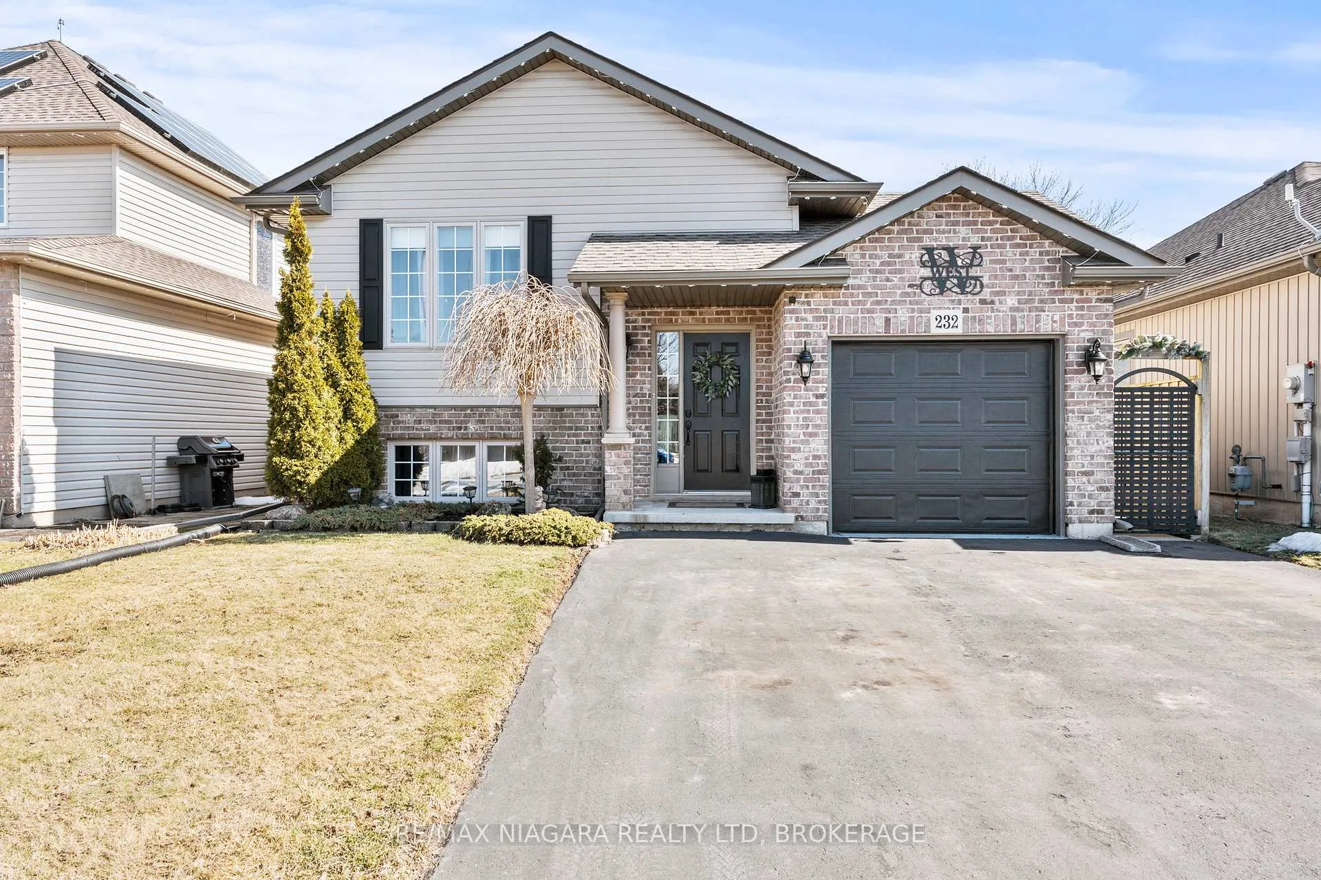 Photo 2 of 232 Regatta Drive, Welland, Dain City — HOMEH