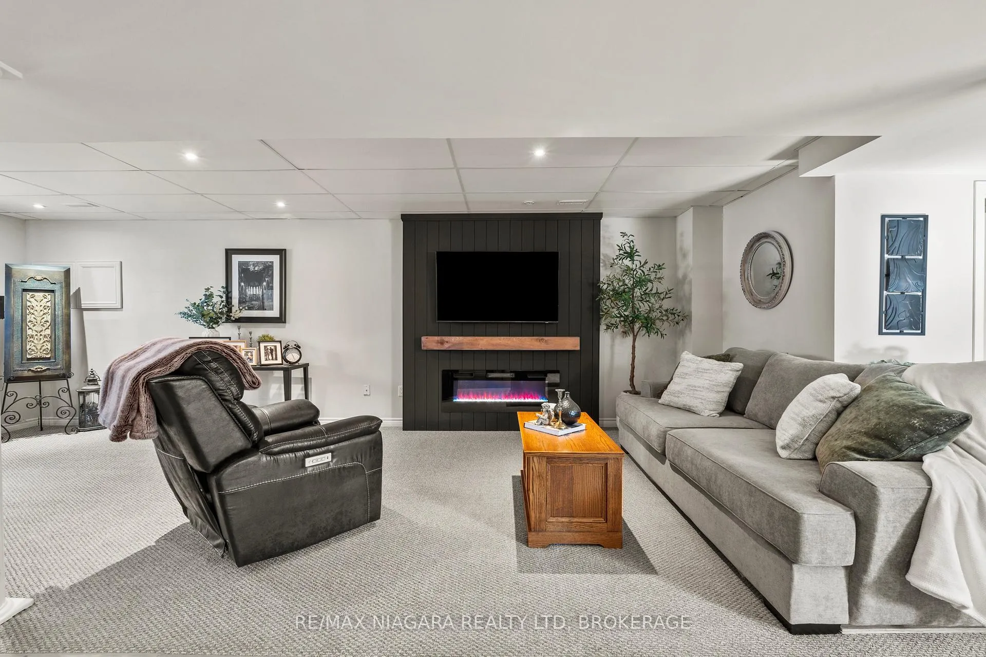 Photo 20 of 232 Regatta Drive, Welland, Dain City — HOMEH