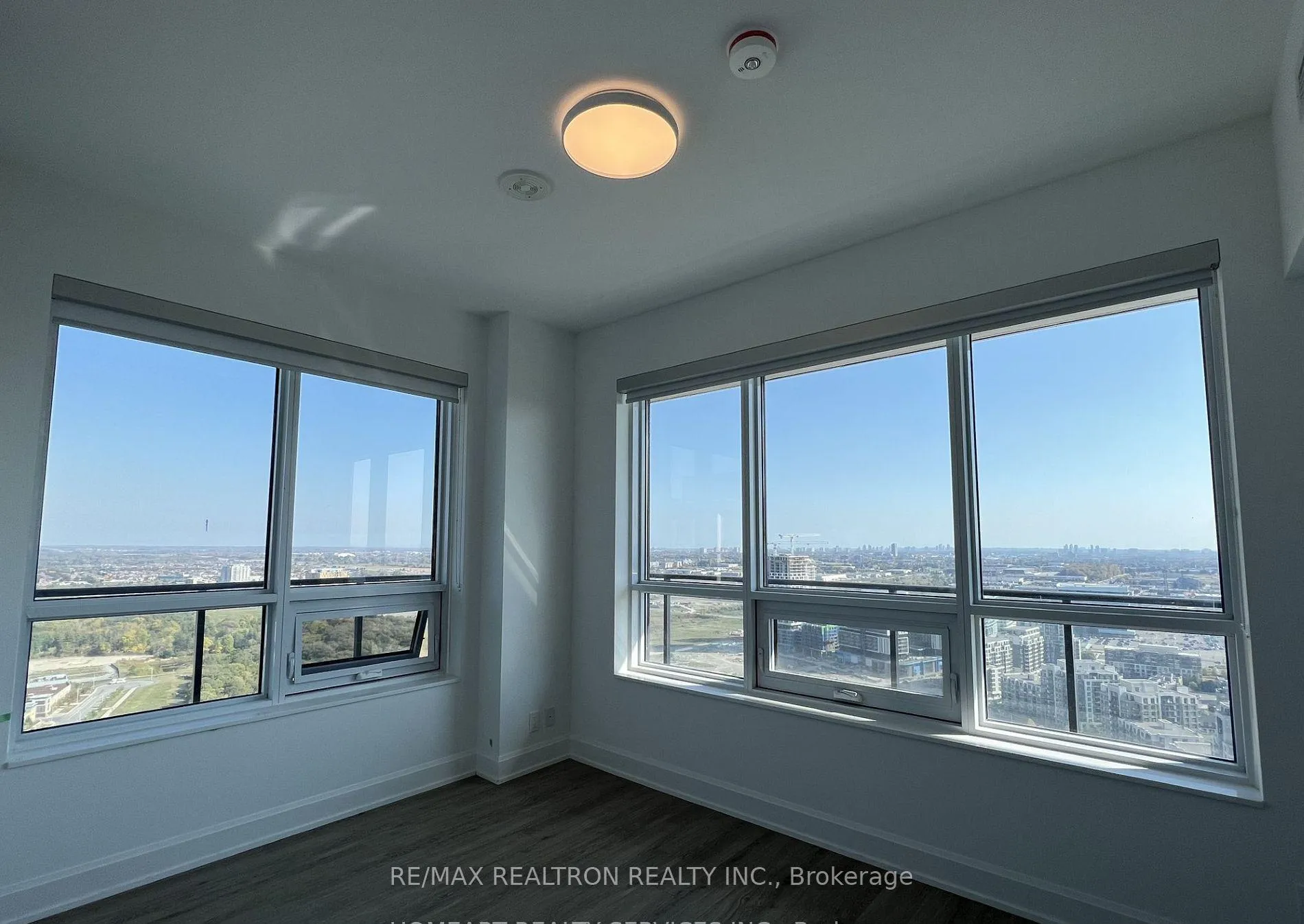 Photo 7 of Unit 3601, 8 Water Walk Drive, Markham, Unionville — HOMEH