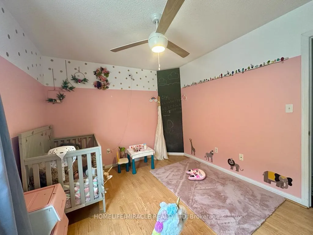 Photo 17 of 64 Sweetwood Circle W, Brampton, Fletcher's Meadow — HOMEH