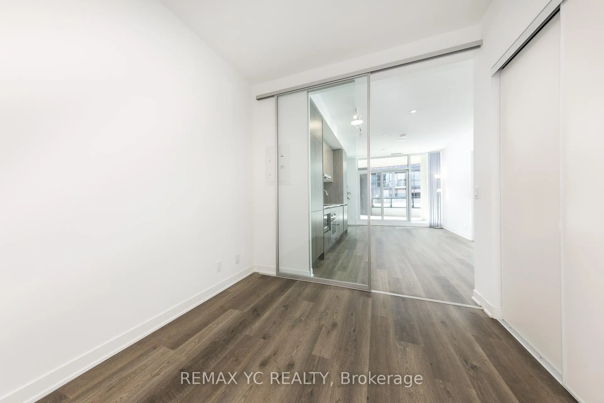 Photo 8 of Unit 1007, 180 Front Street E, Toronto, Moss Park — HOMEH